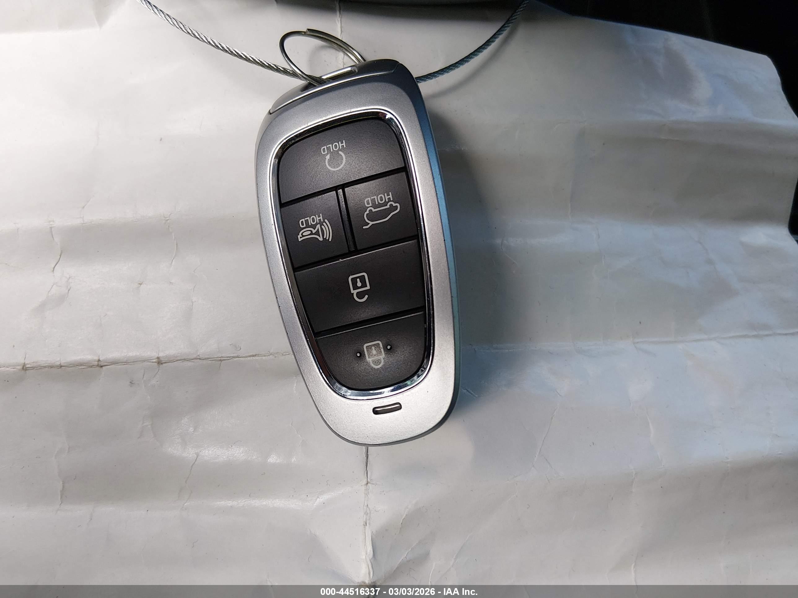 HYUNDAI TUCSON image 11