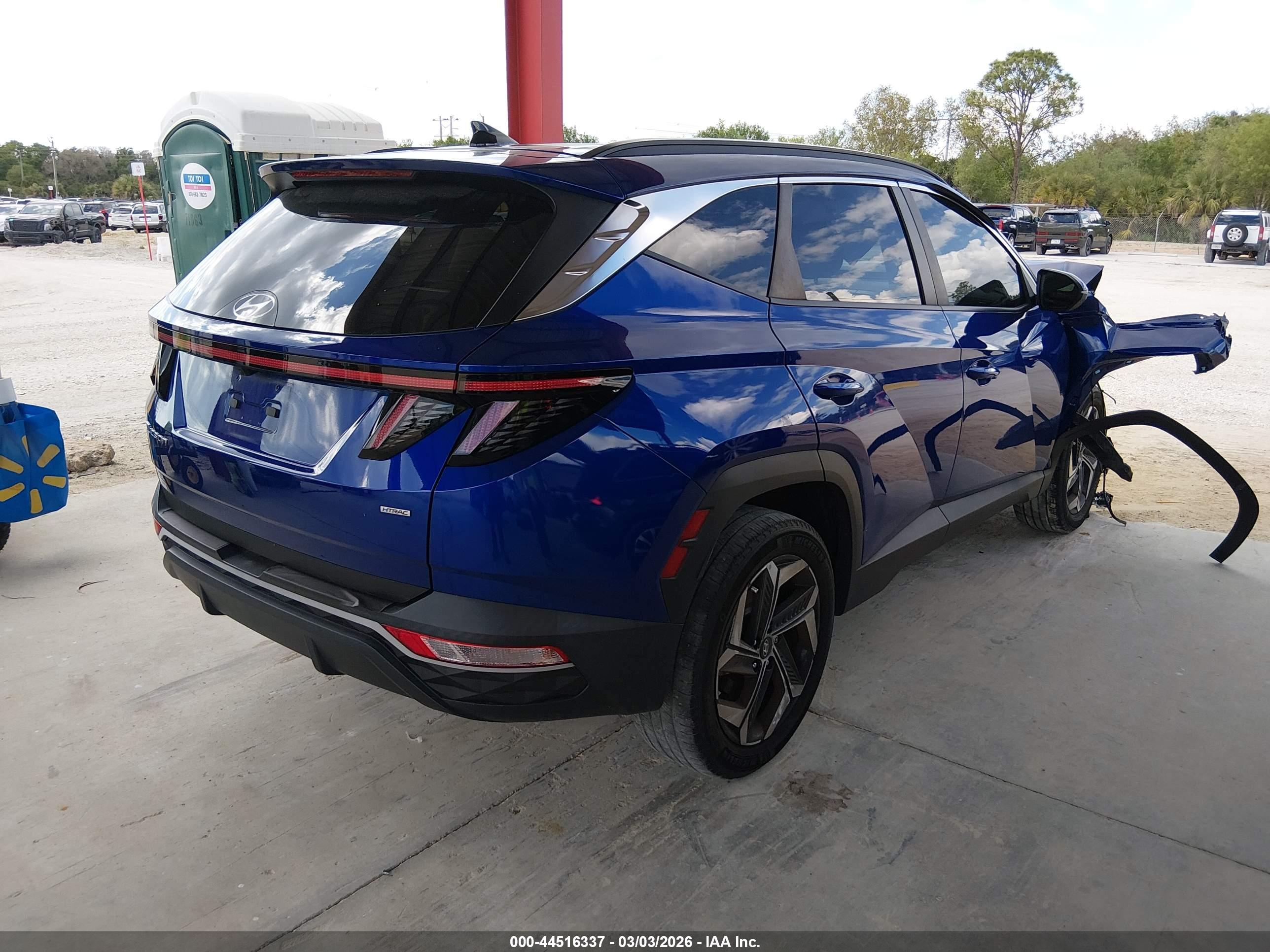 HYUNDAI TUCSON image 4