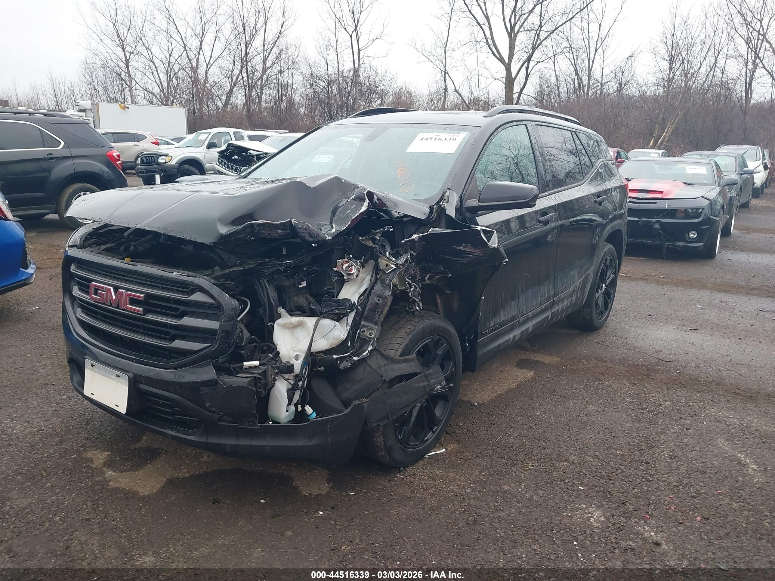 GMC TERRAIN image 2