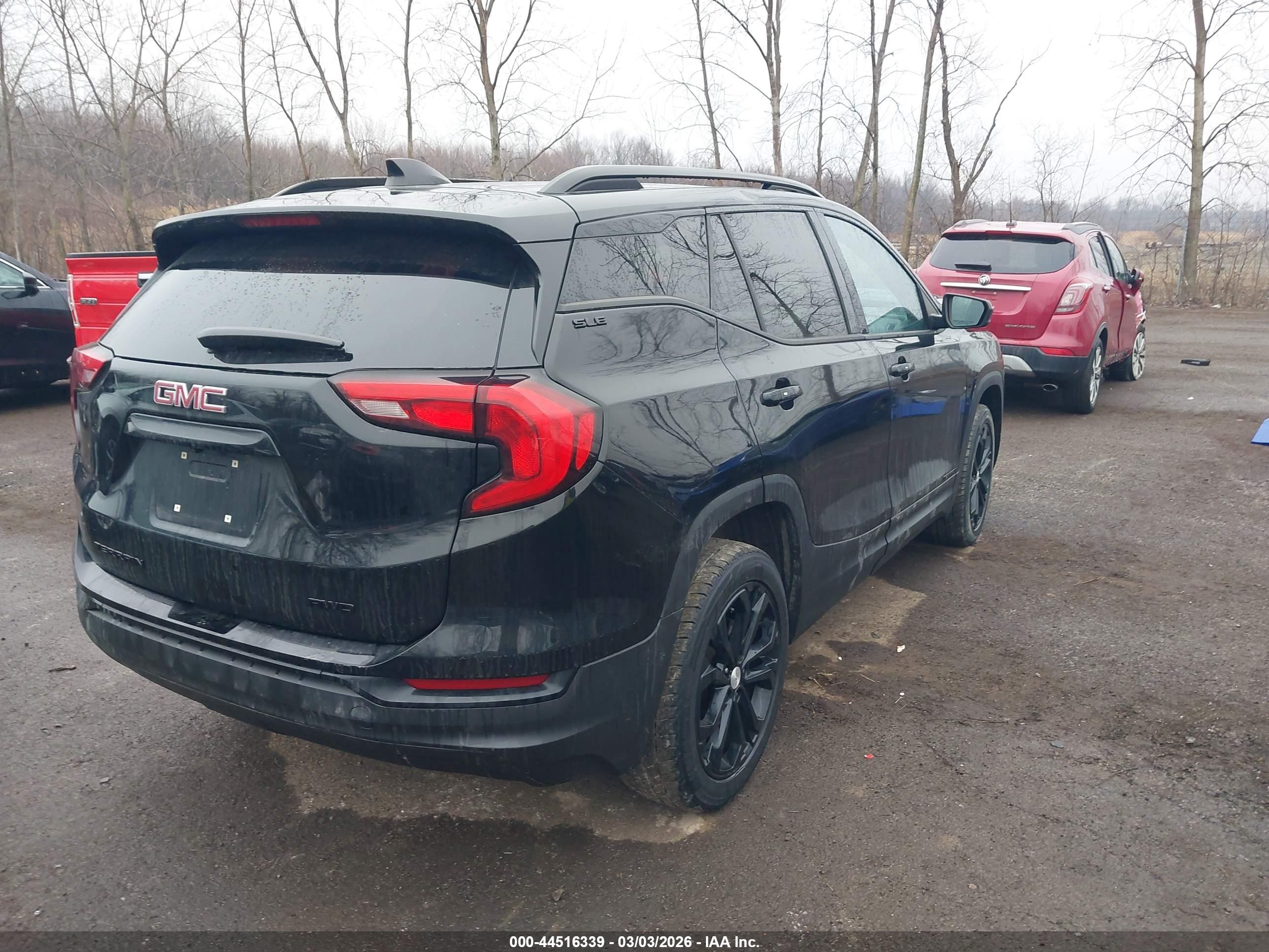 GMC TERRAIN image 4