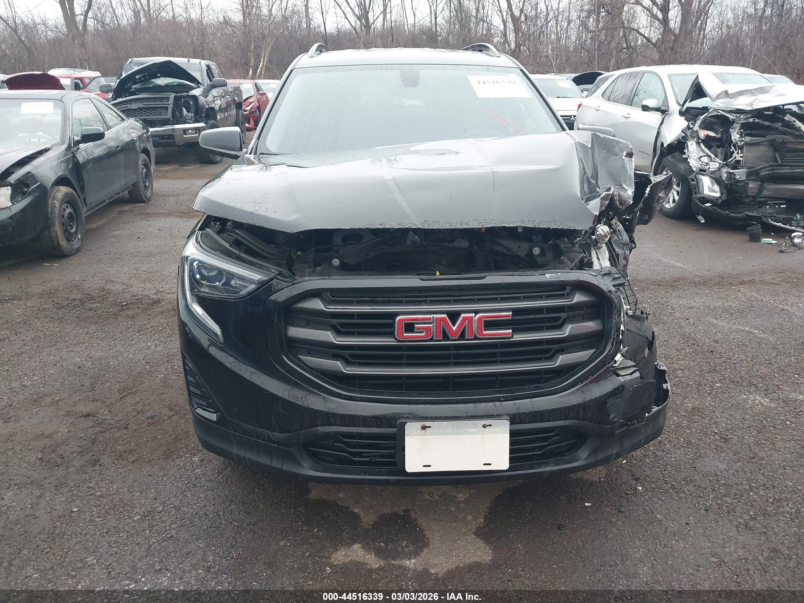 GMC TERRAIN image 6