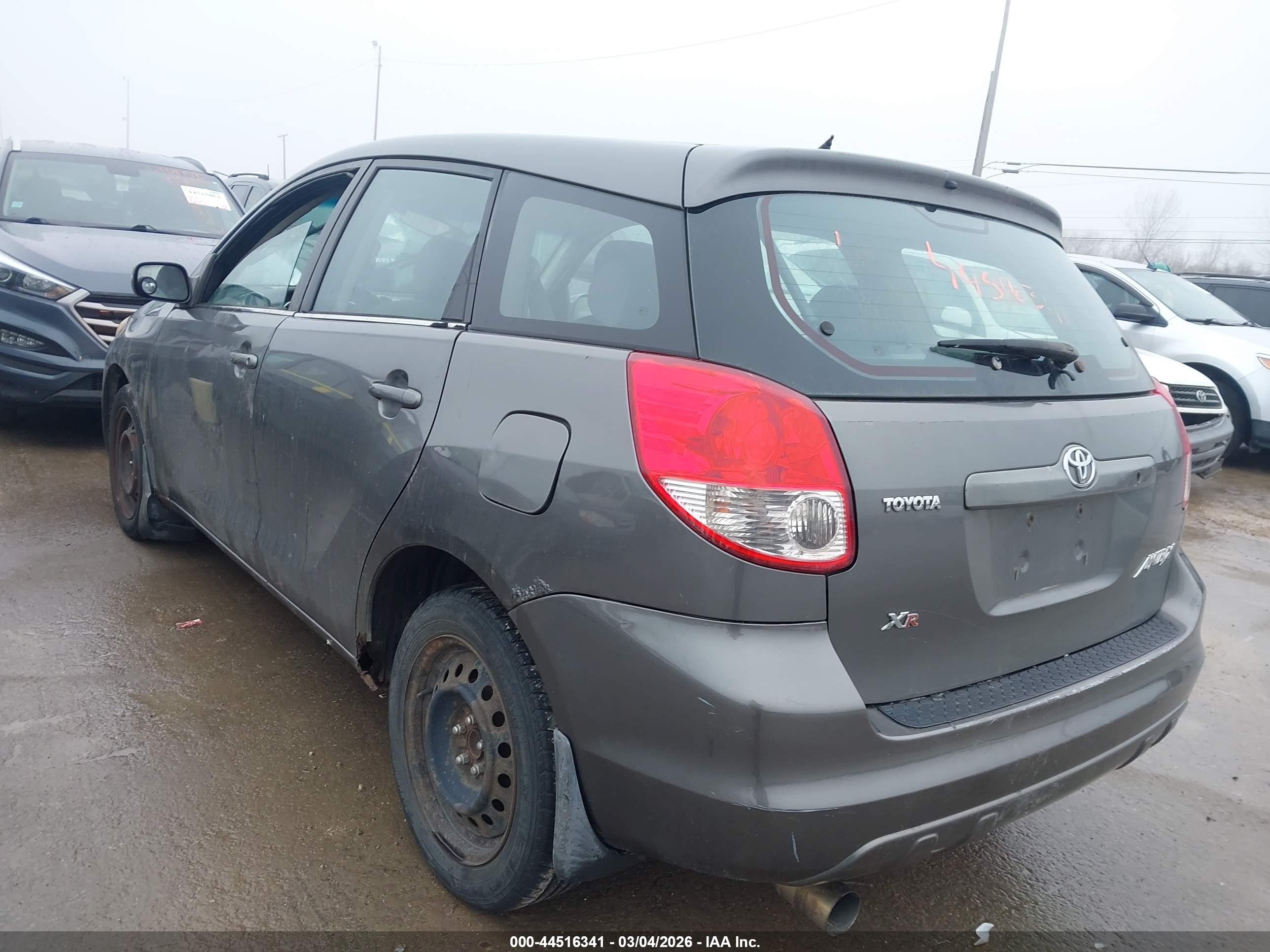 TOYOTA MATRIX image 3