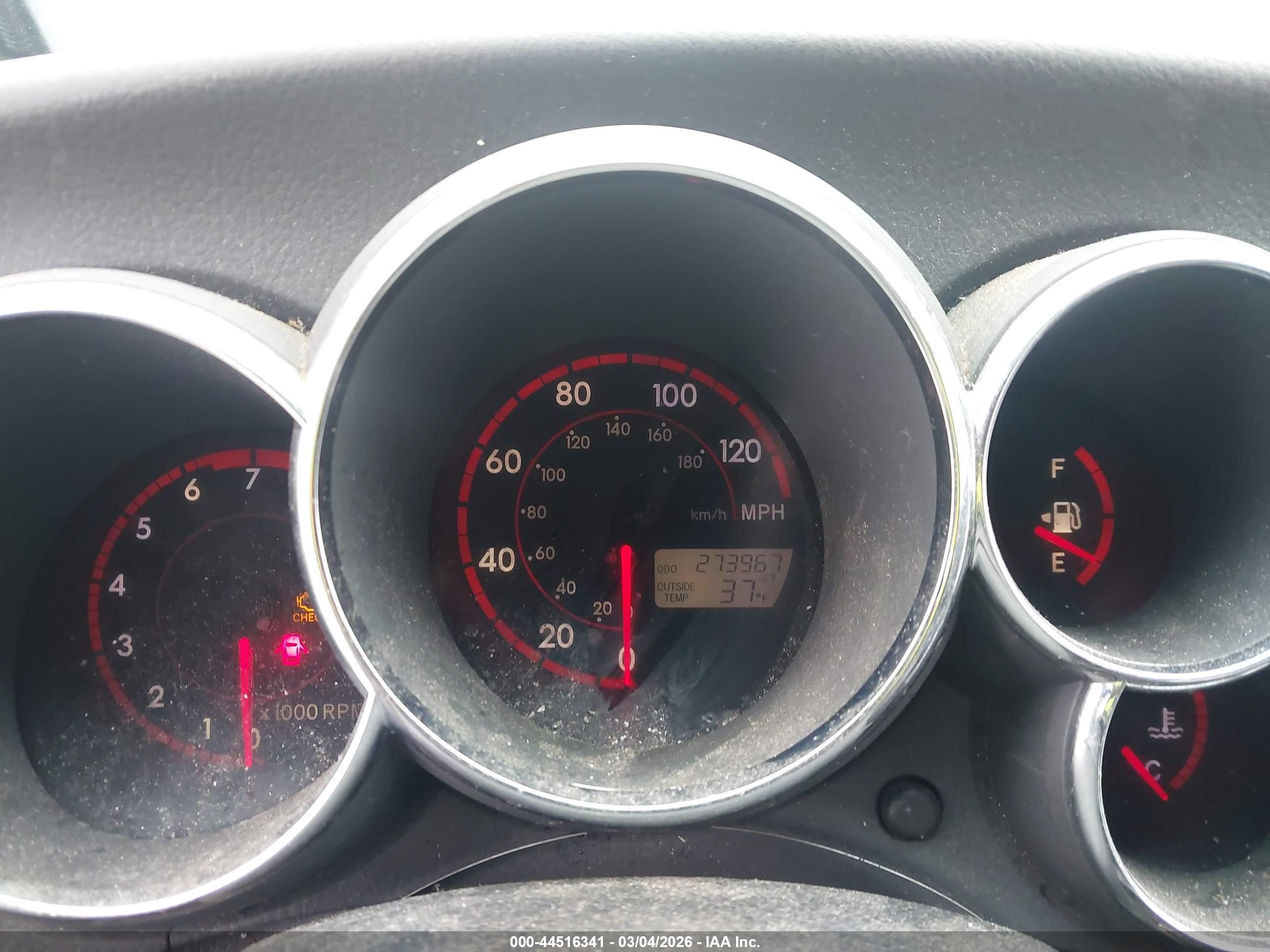TOYOTA MATRIX image 7