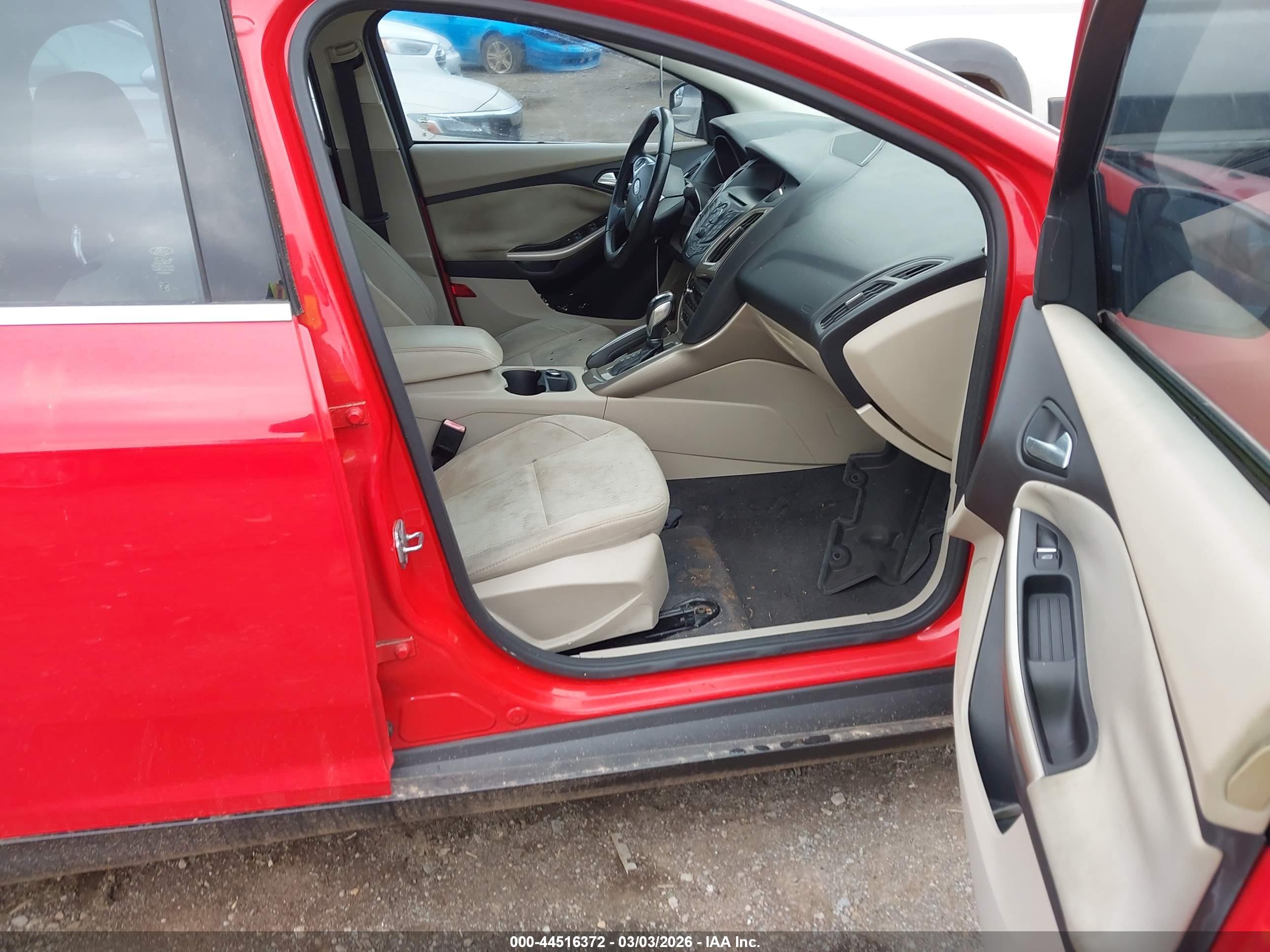 FORD FOCUS image 5