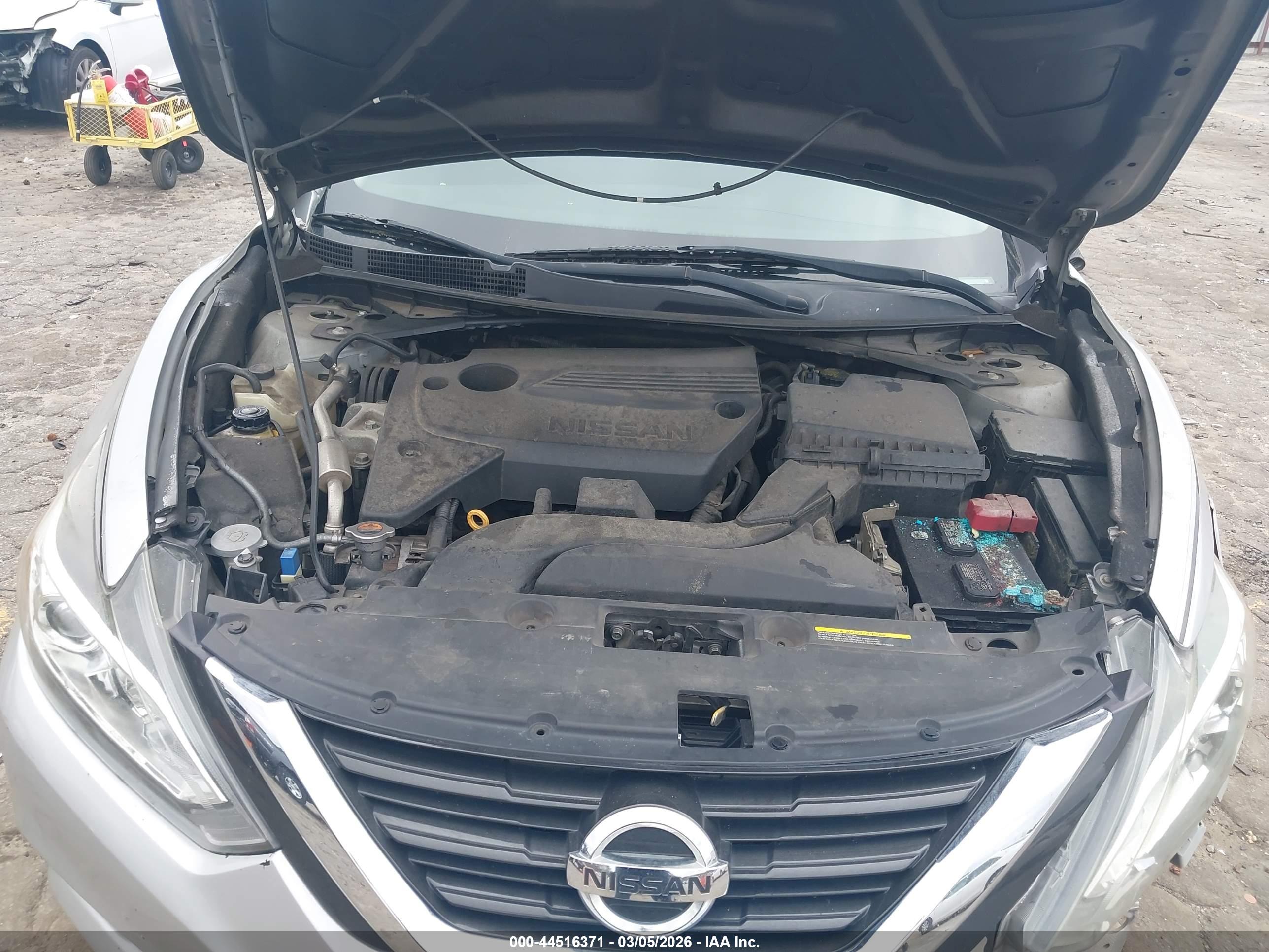 NISSAN ALTIMA image 10