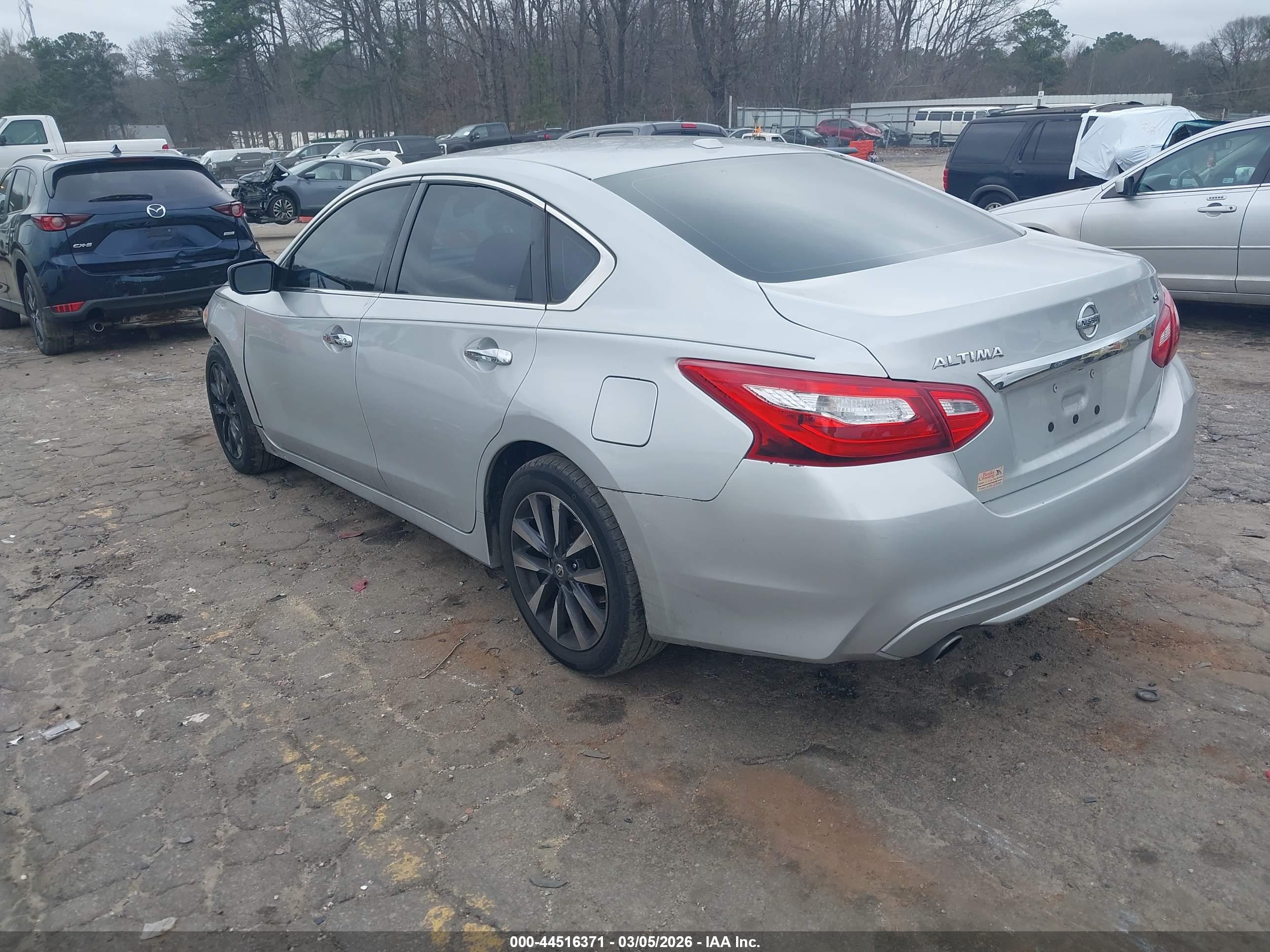 NISSAN ALTIMA image 3