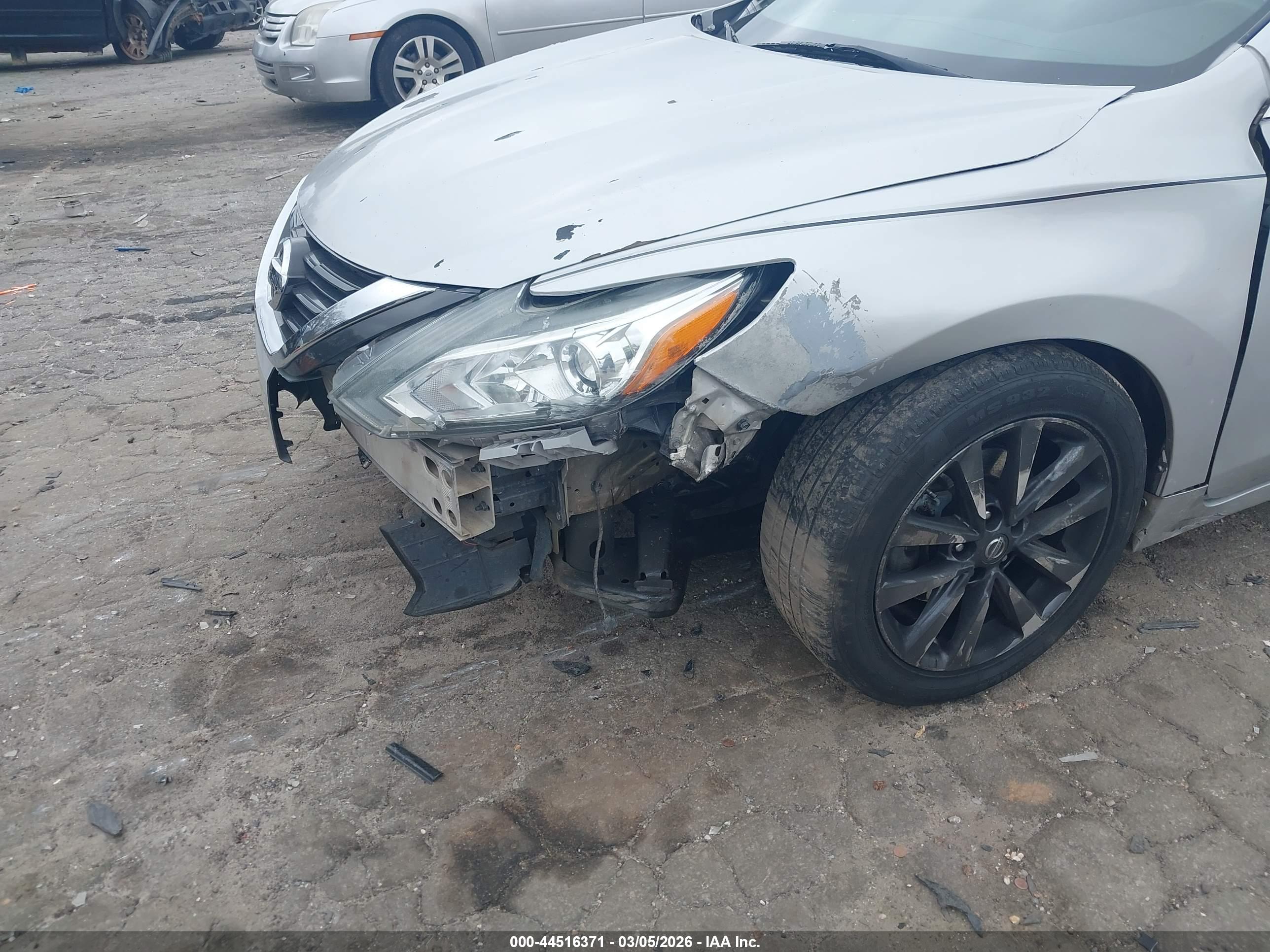 NISSAN ALTIMA image 6