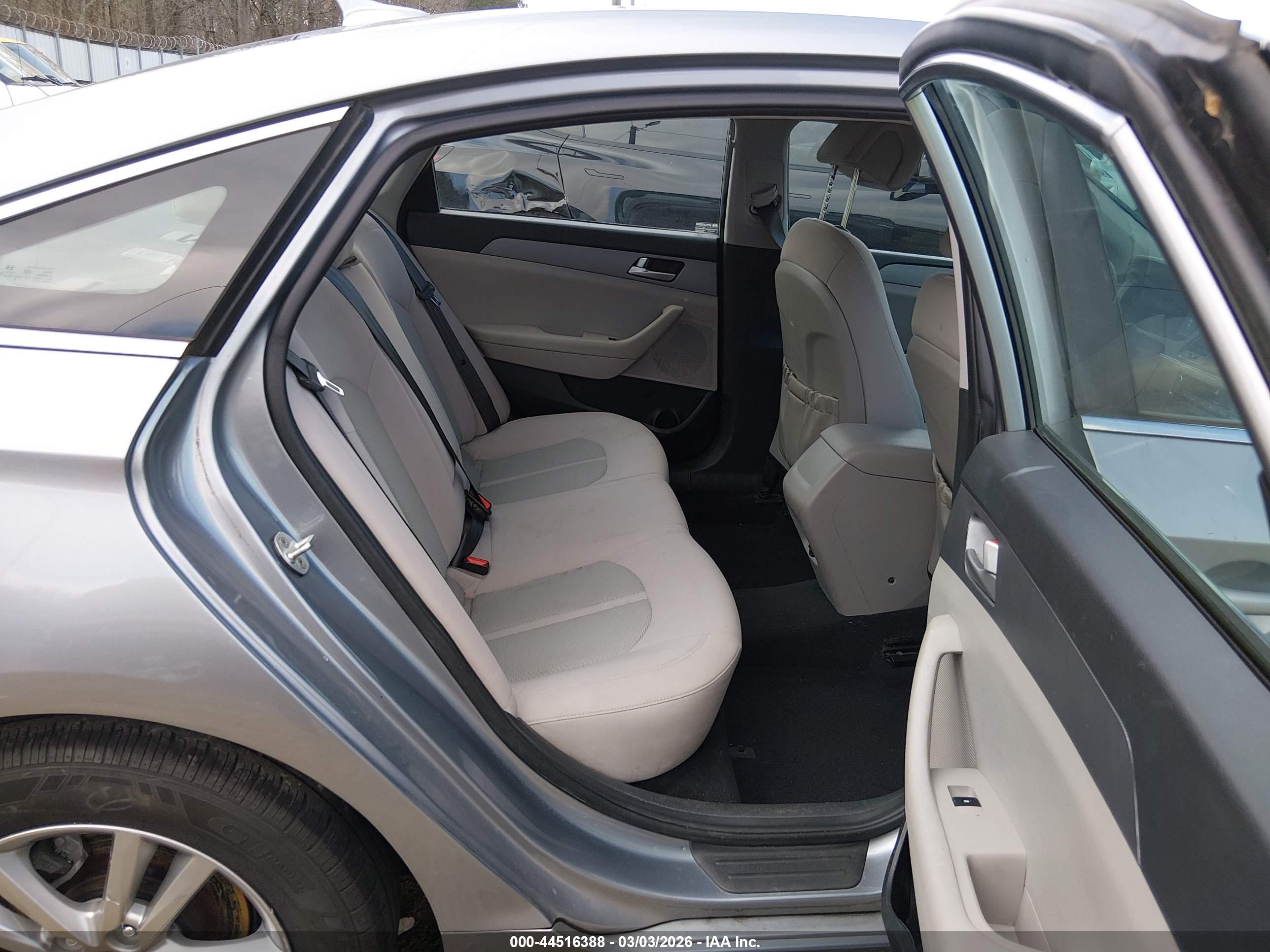 HYUNDAI SONATA image 8