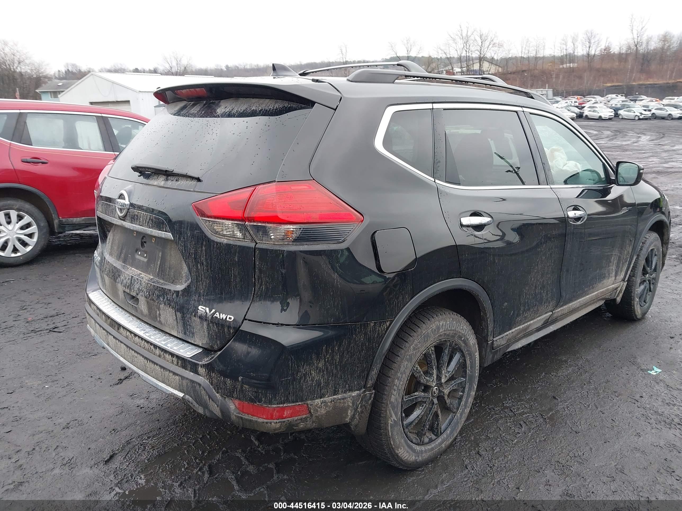 NISSAN ROGUE image 4