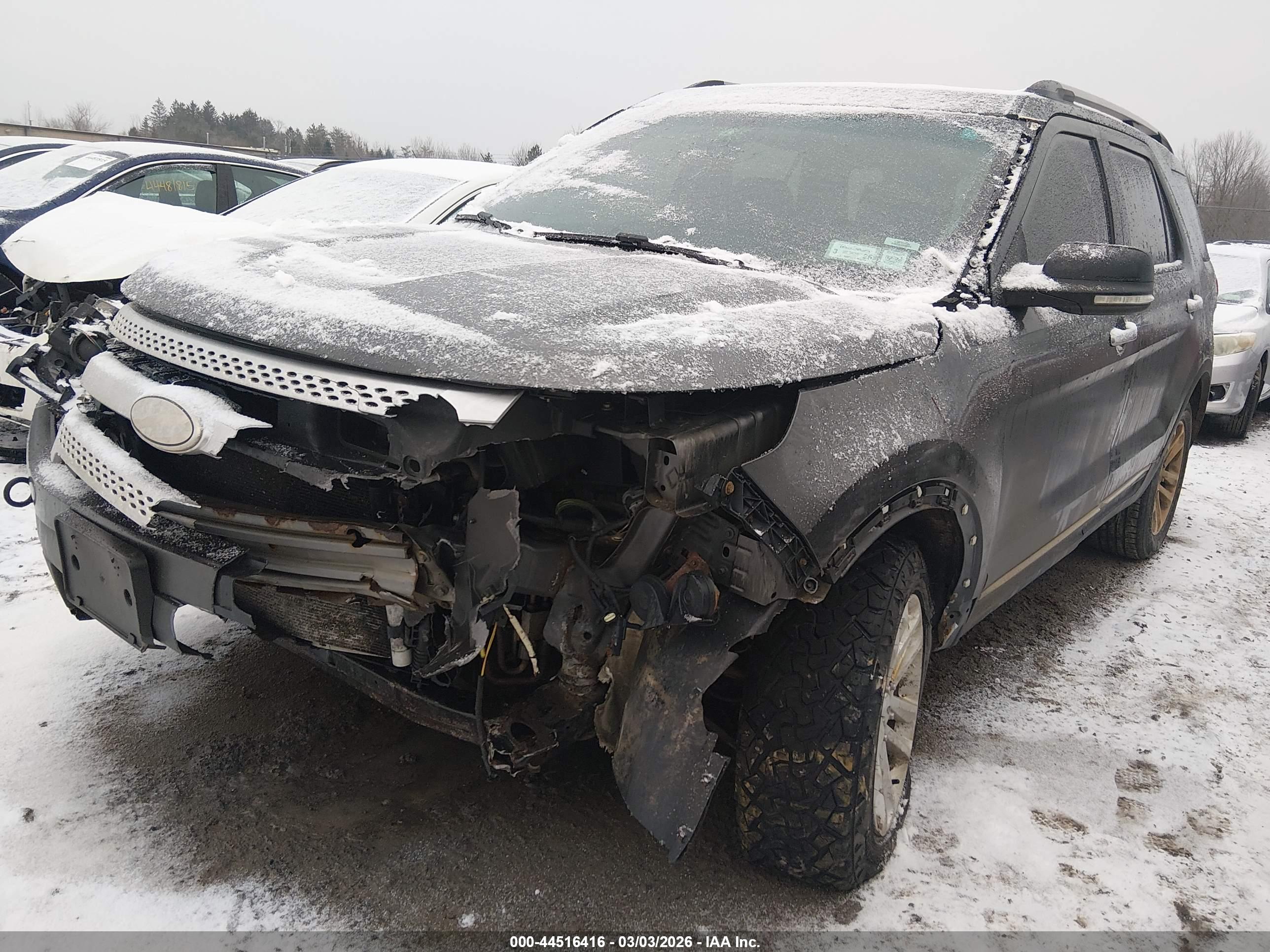 FORD EXPLORER image 2