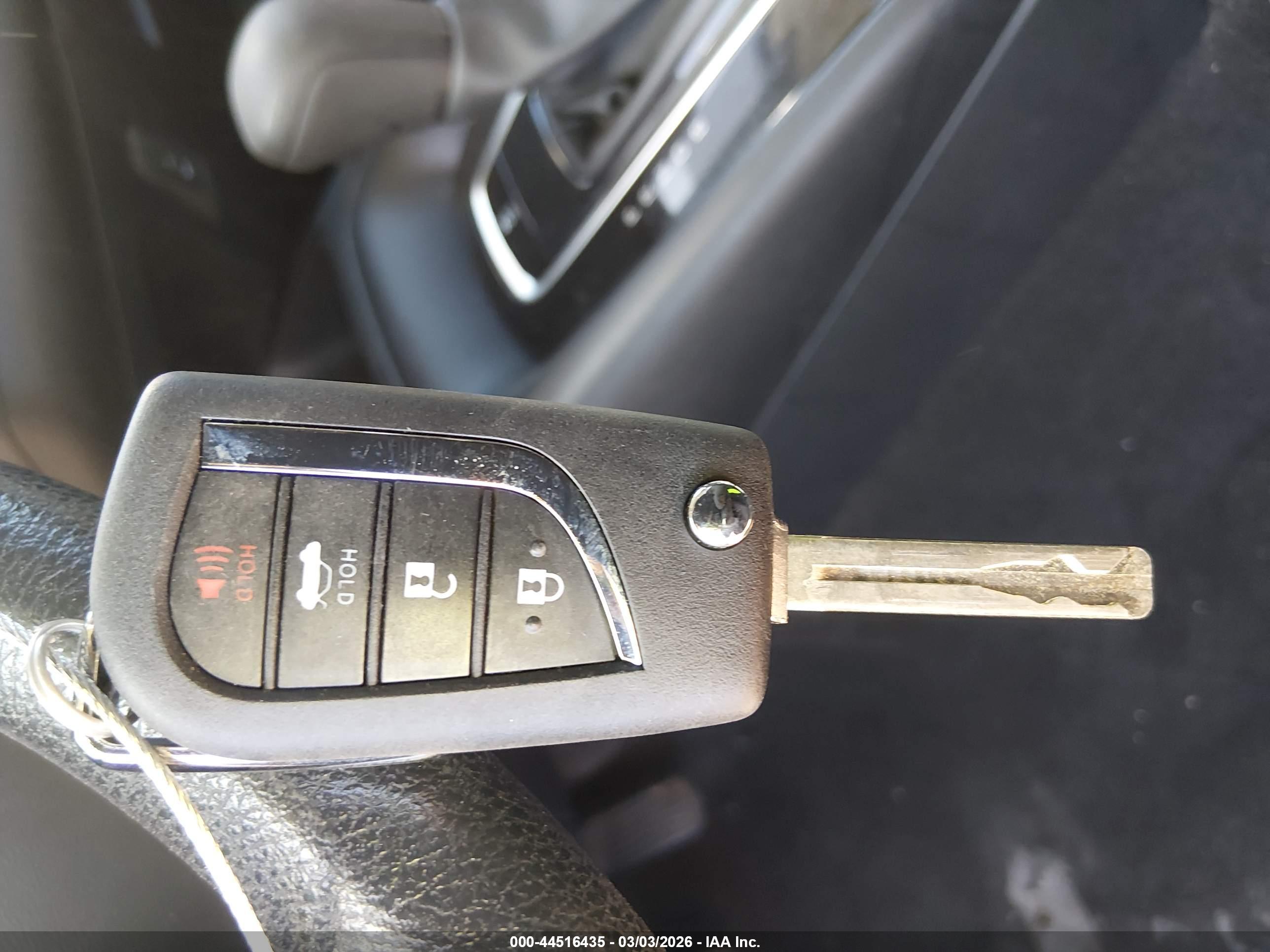 TOYOTA COROLLA image 11