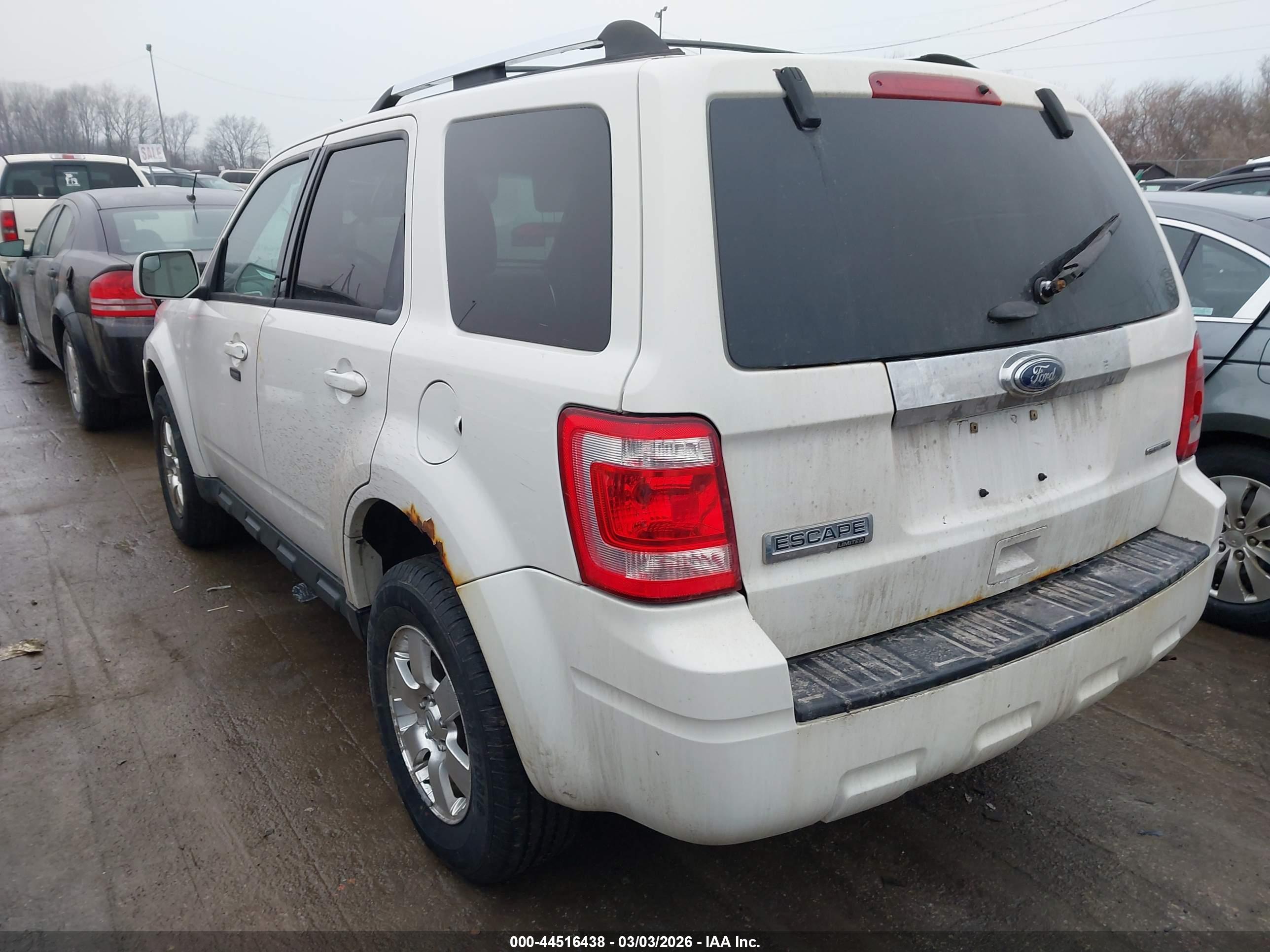 FORD ESCAPE image 3