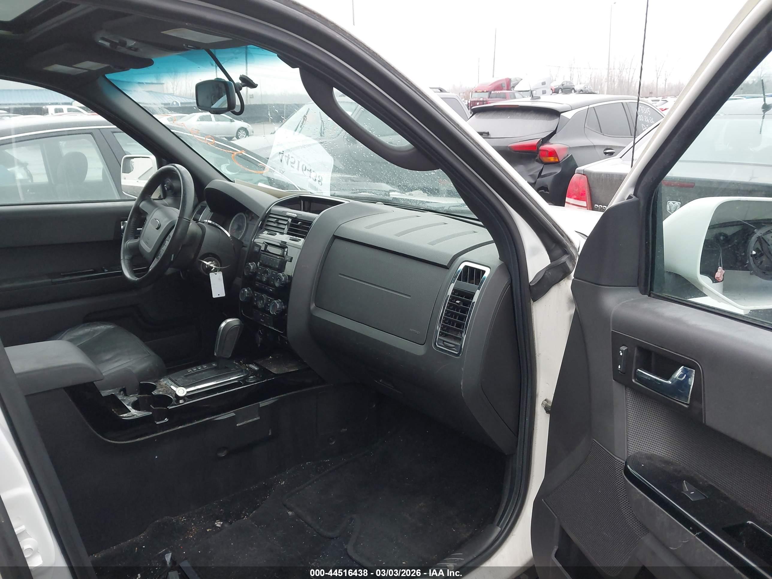 FORD ESCAPE image 5