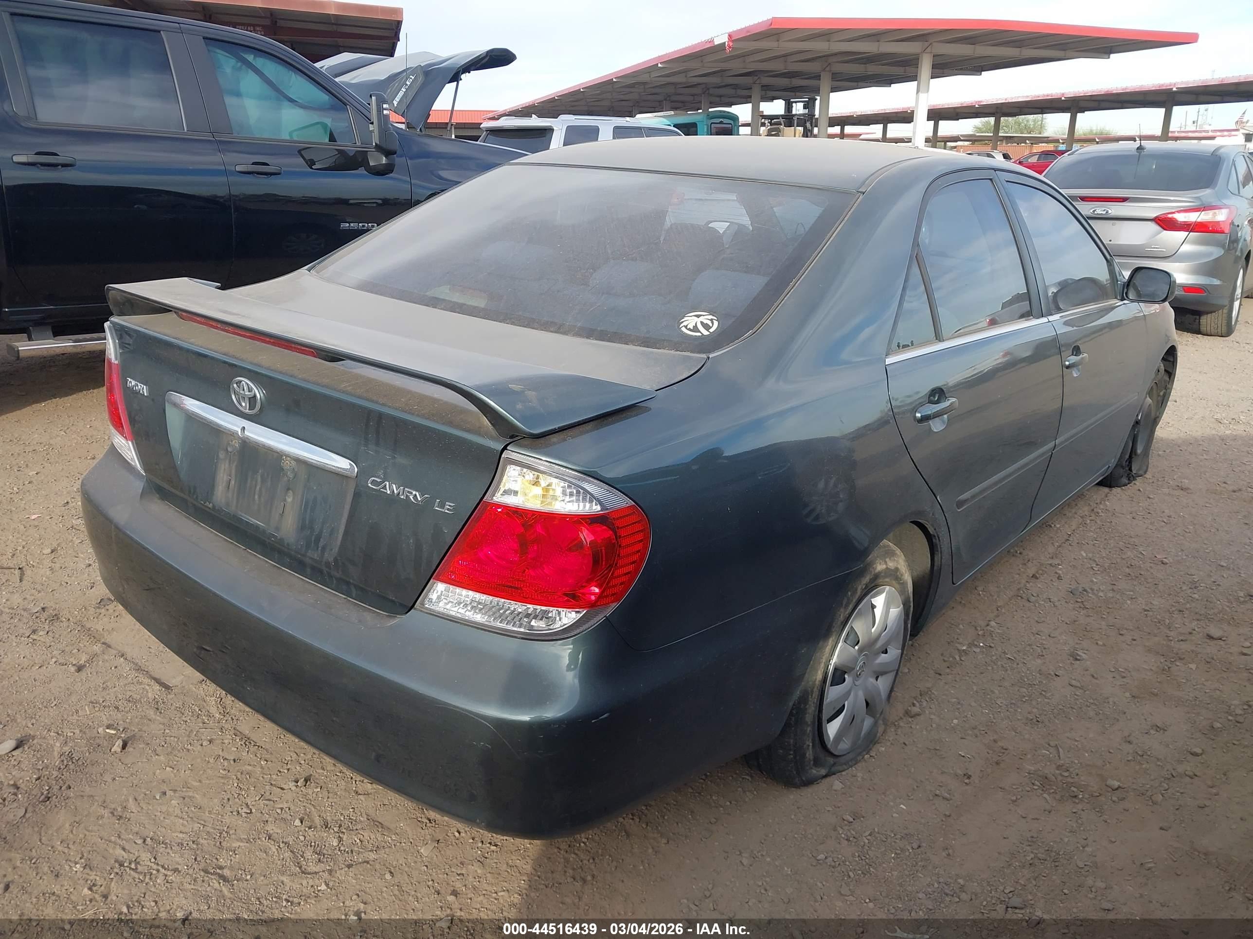 TOYOTA CAMRY image 4