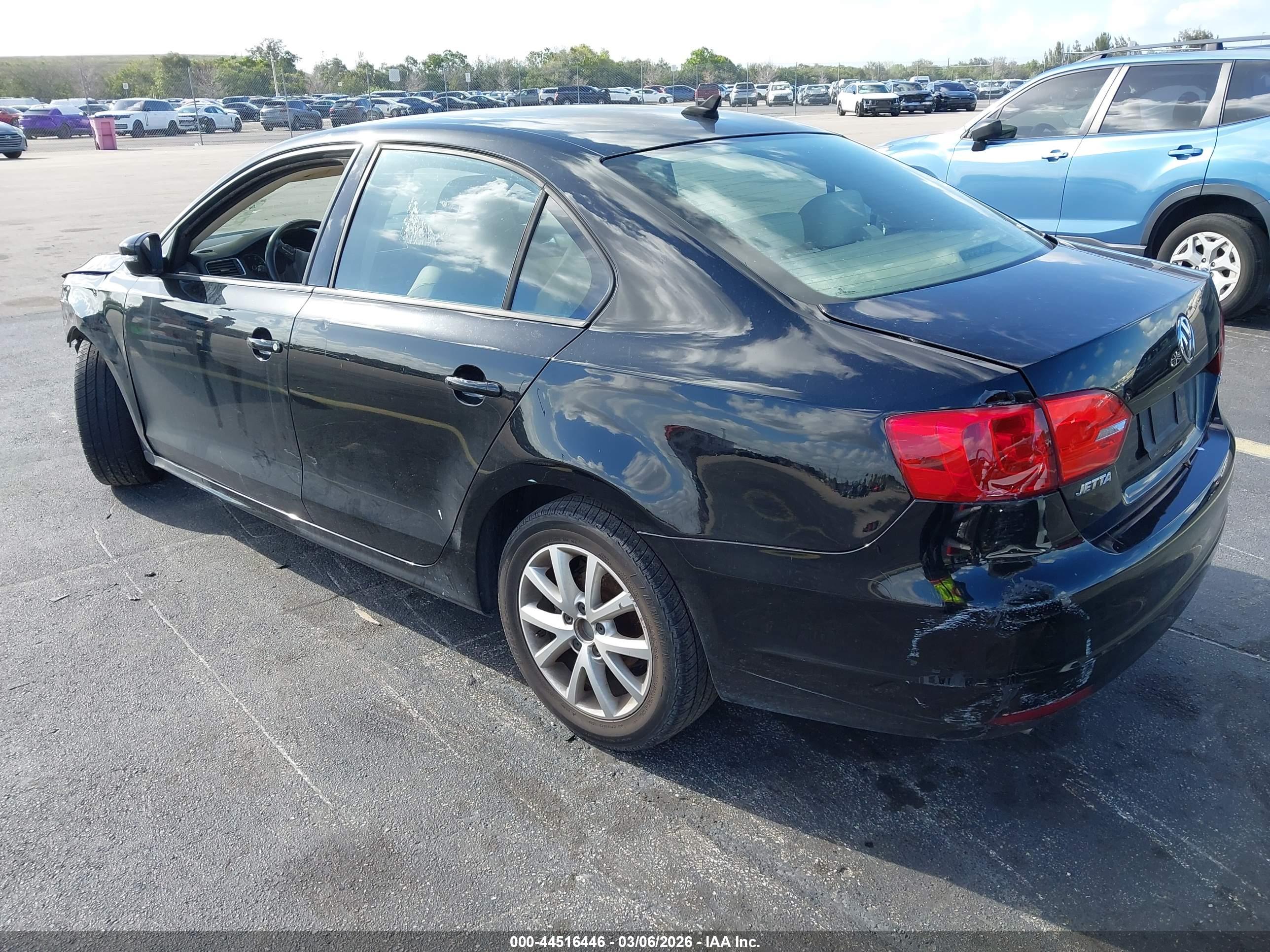 VOLKSWAGEN JETTA image 3