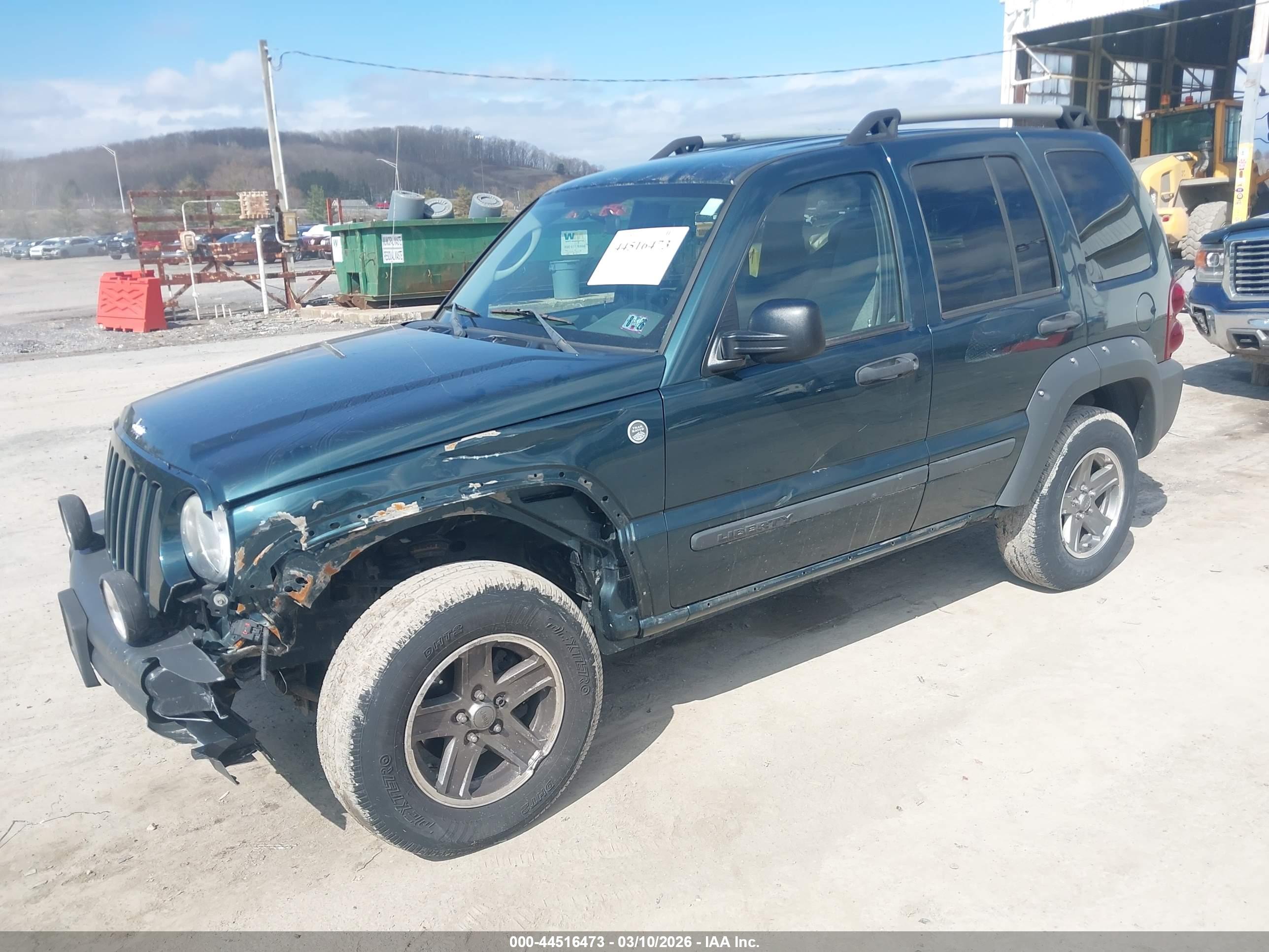 JEEP LIBERTY image 2