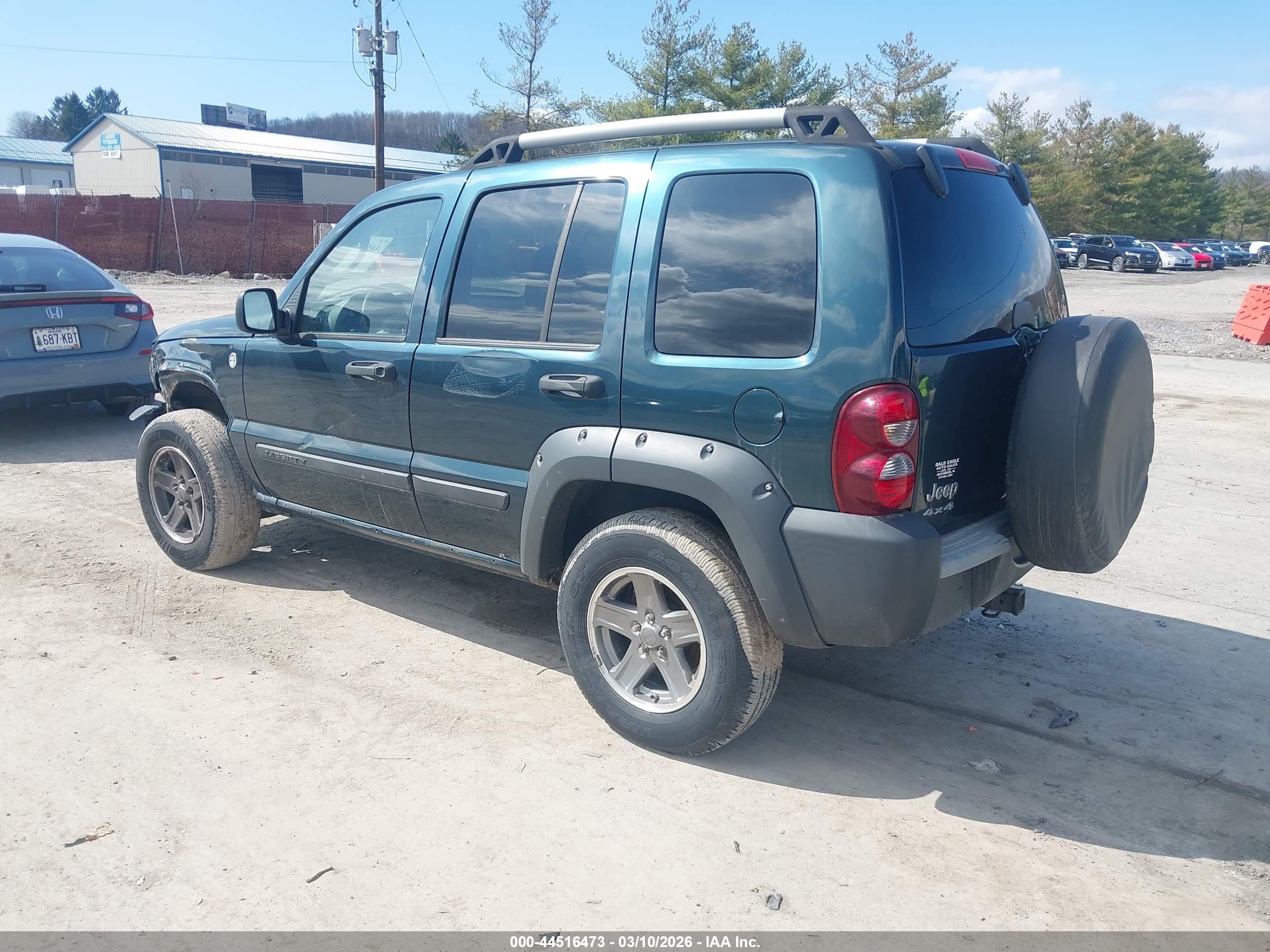 JEEP LIBERTY image 3