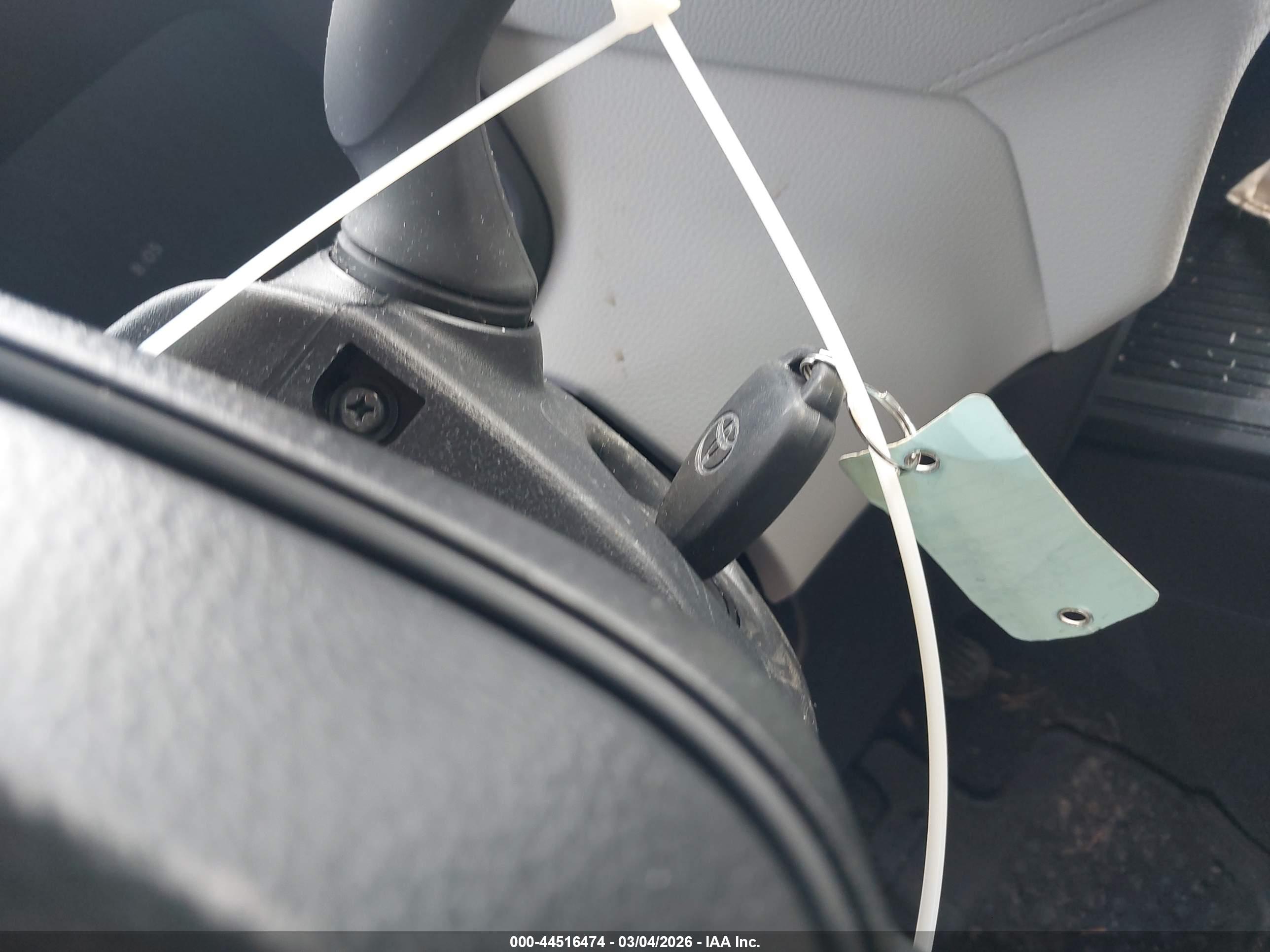 TOYOTA COROLLA image 11
