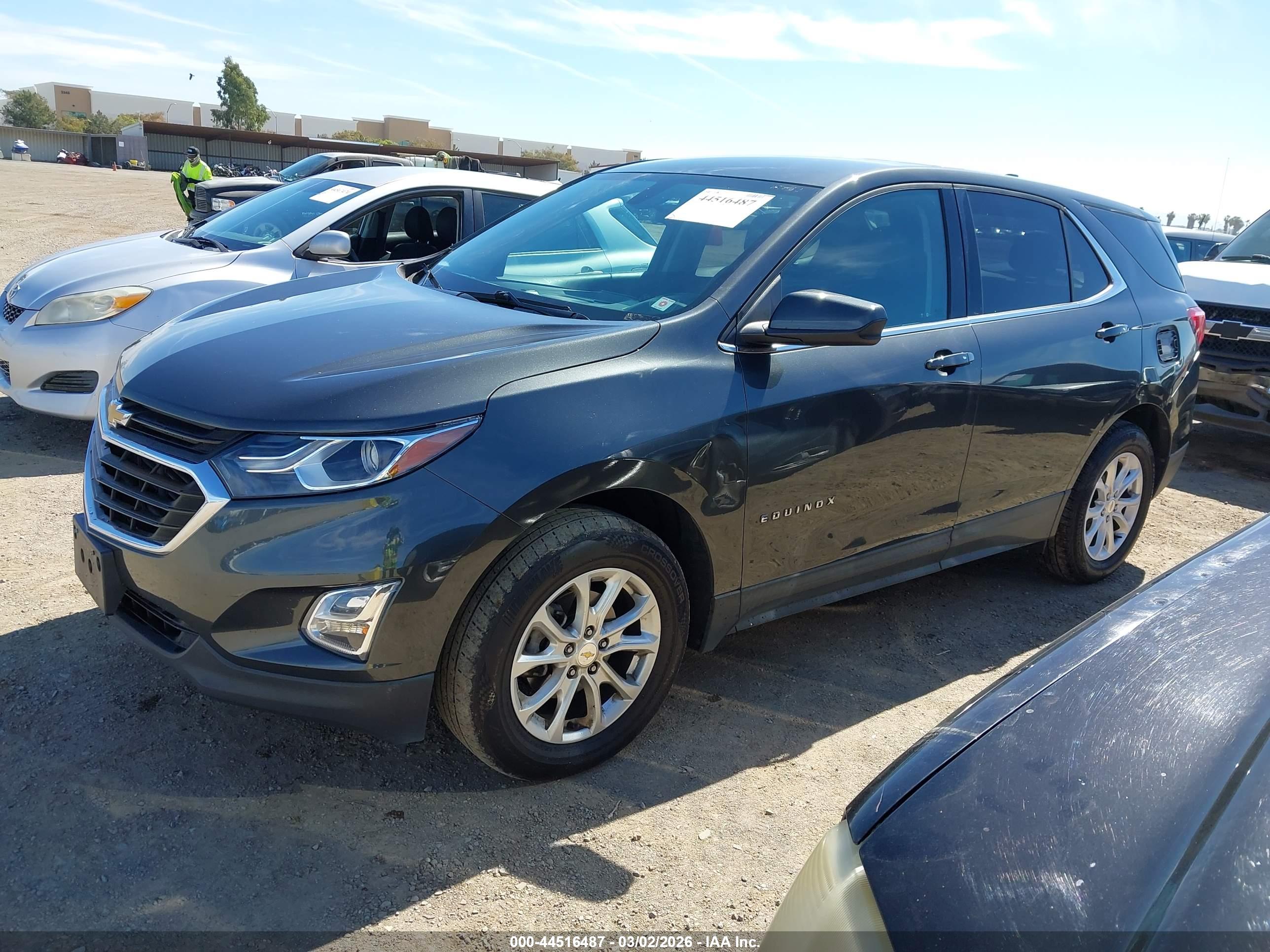 CHEVROLET EQUINOX image 2
