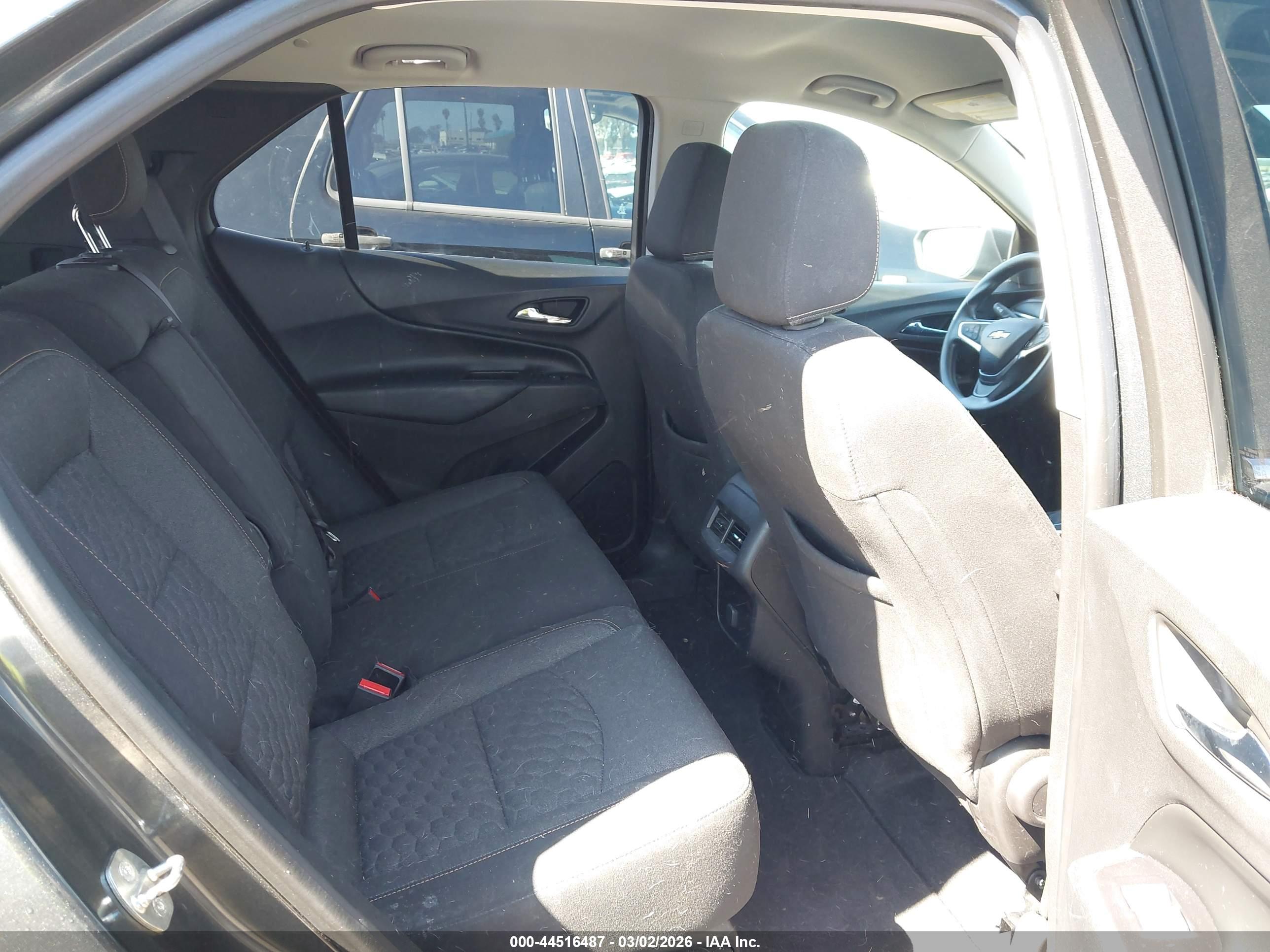 CHEVROLET EQUINOX image 8