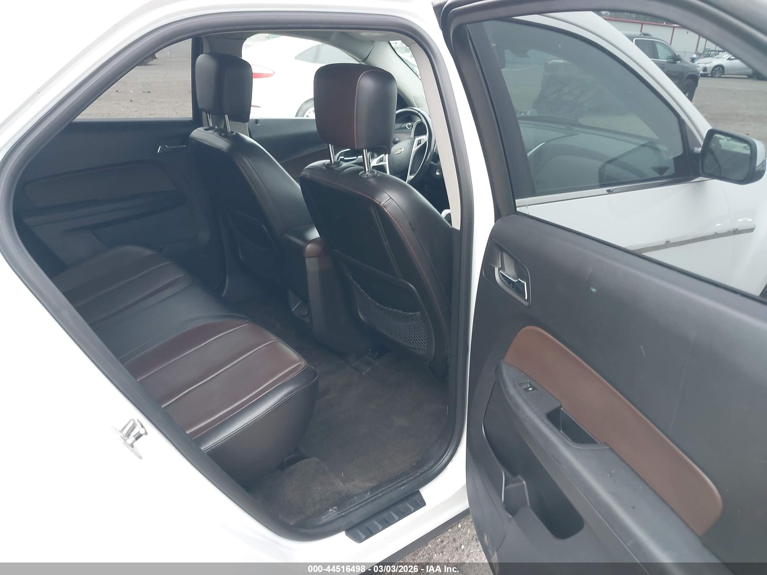 CHEVROLET EQUINOX image 8