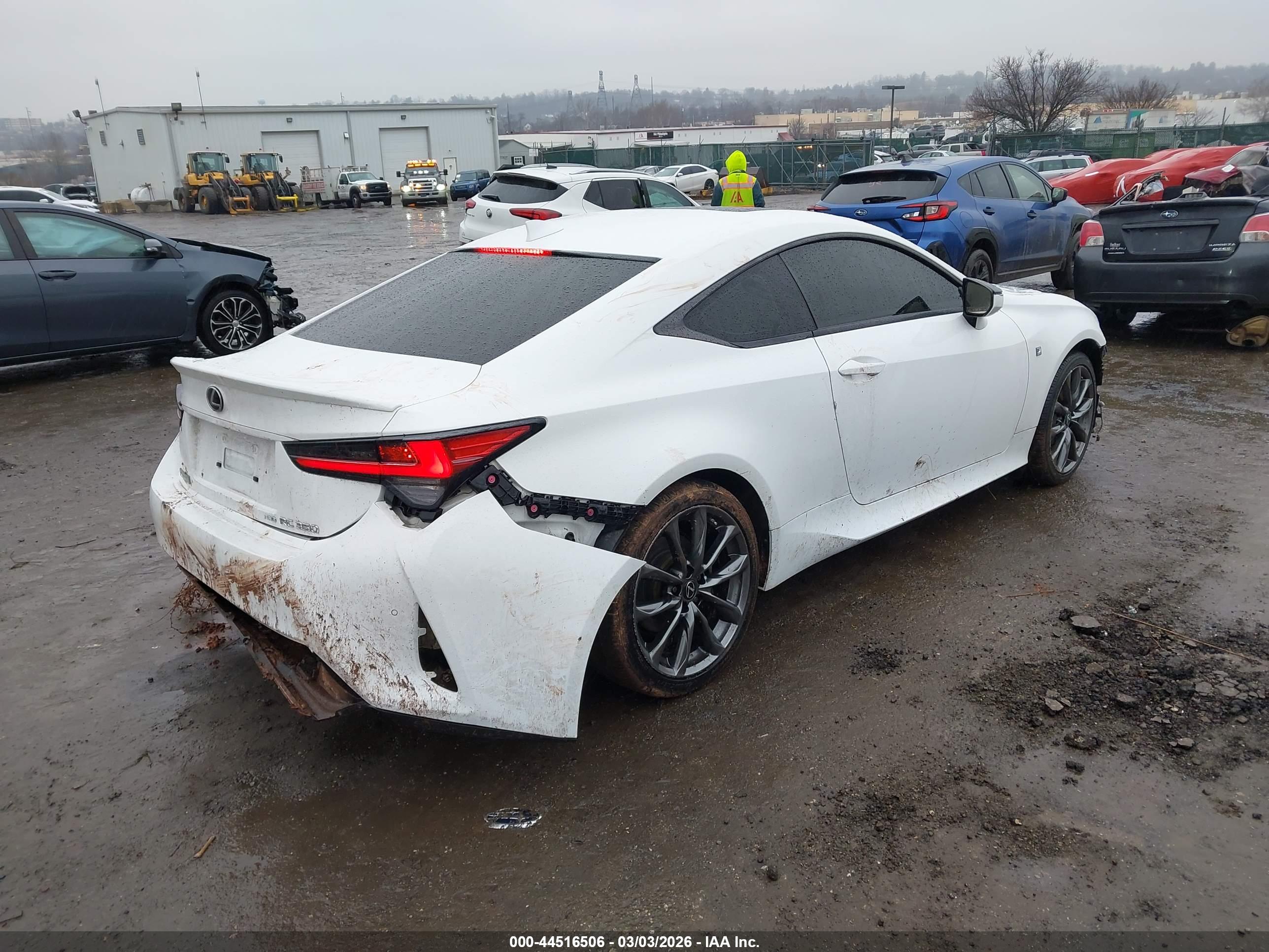 LEXUS RC image 4