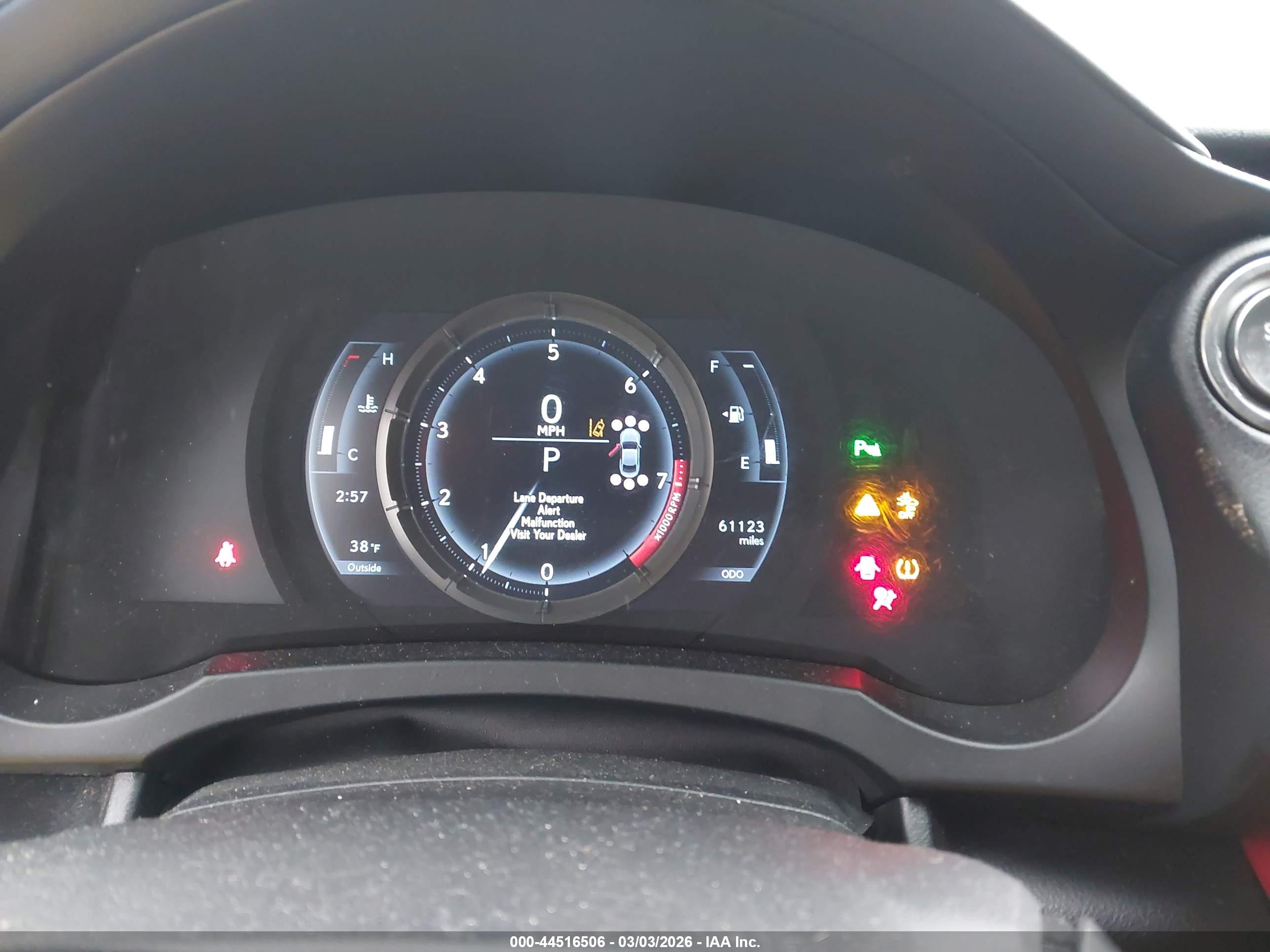 LEXUS RC image 7