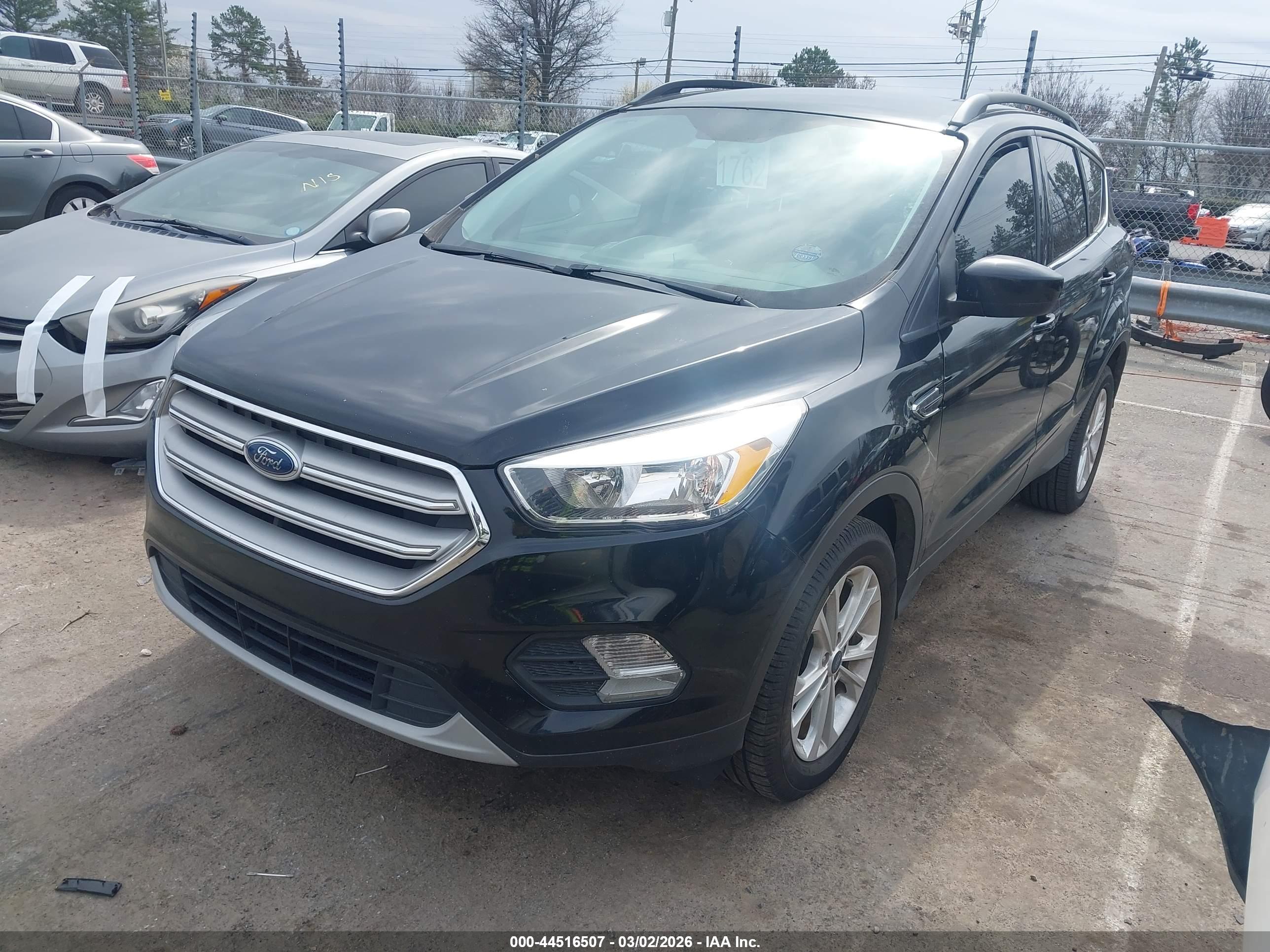 FORD ESCAPE image 2
