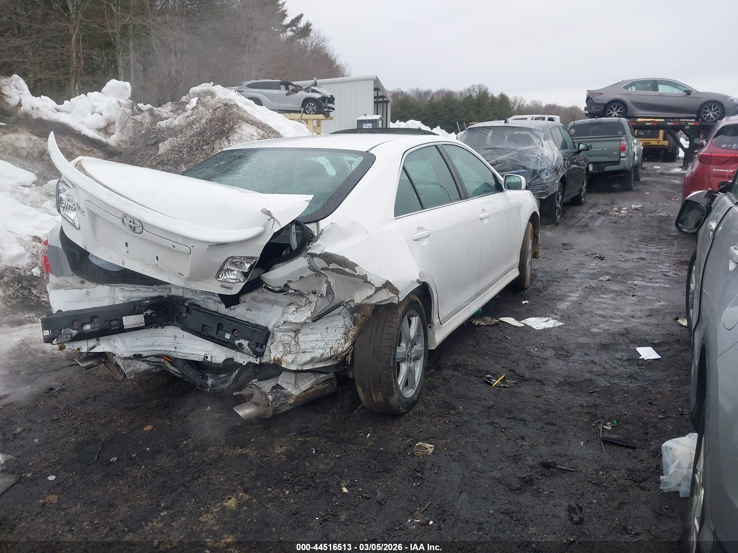 TOYOTA CAMRY image 4