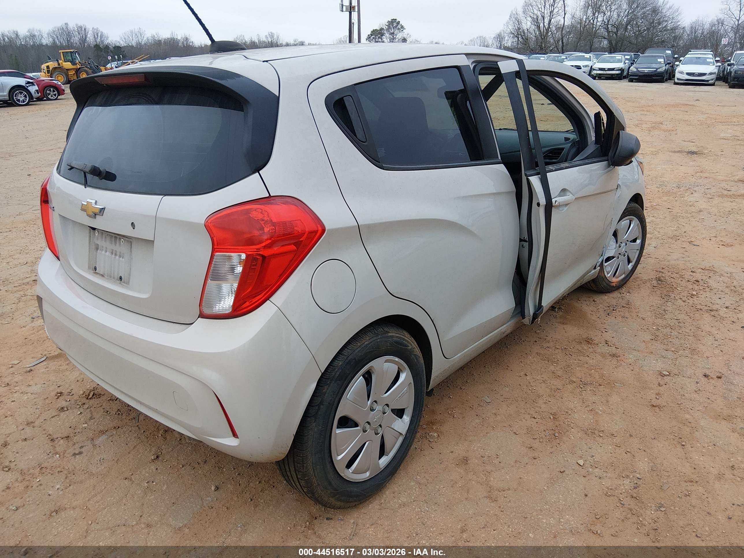 CHEVROLET SPARK image 4