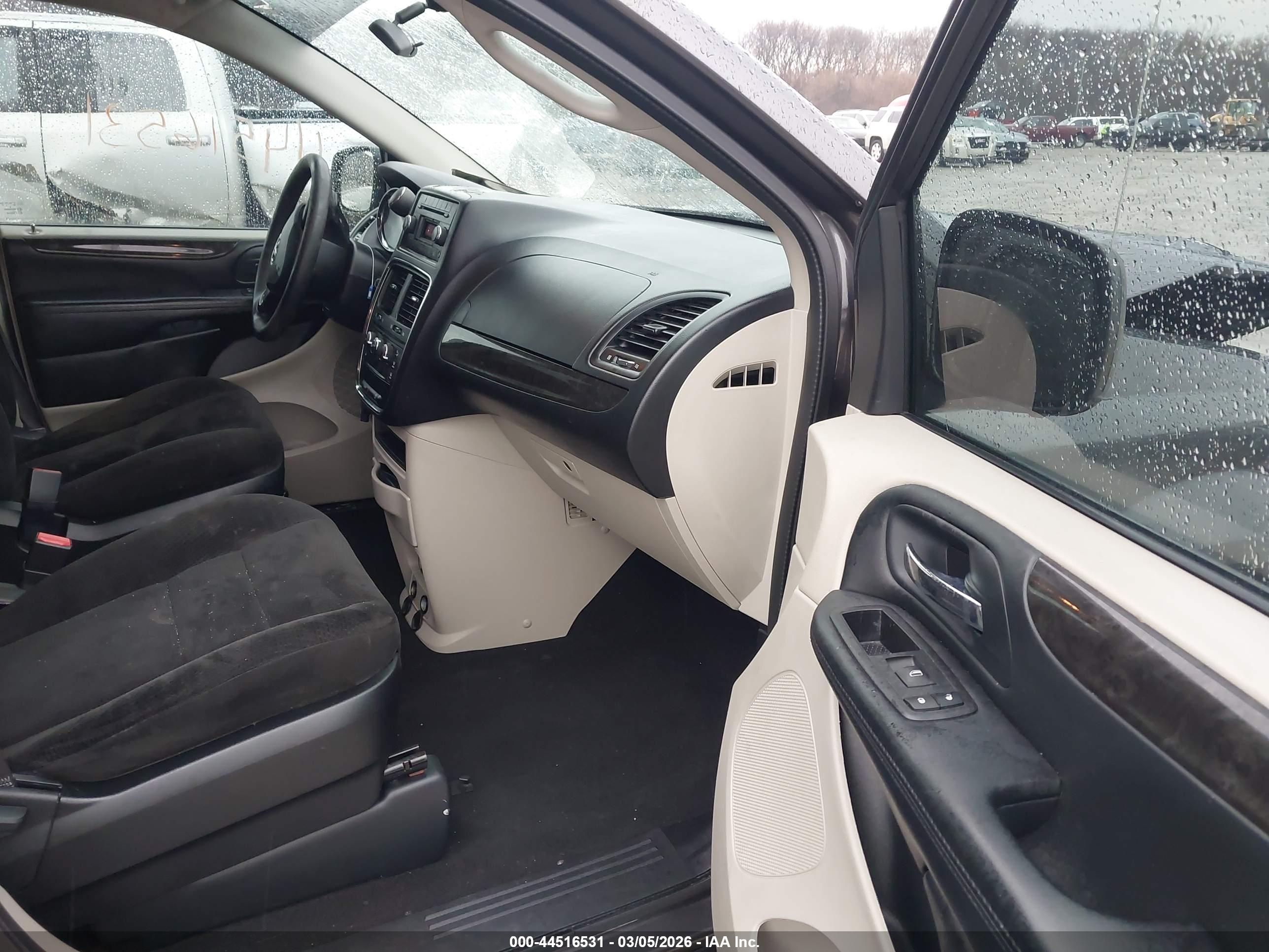 DODGE GRAND image 5