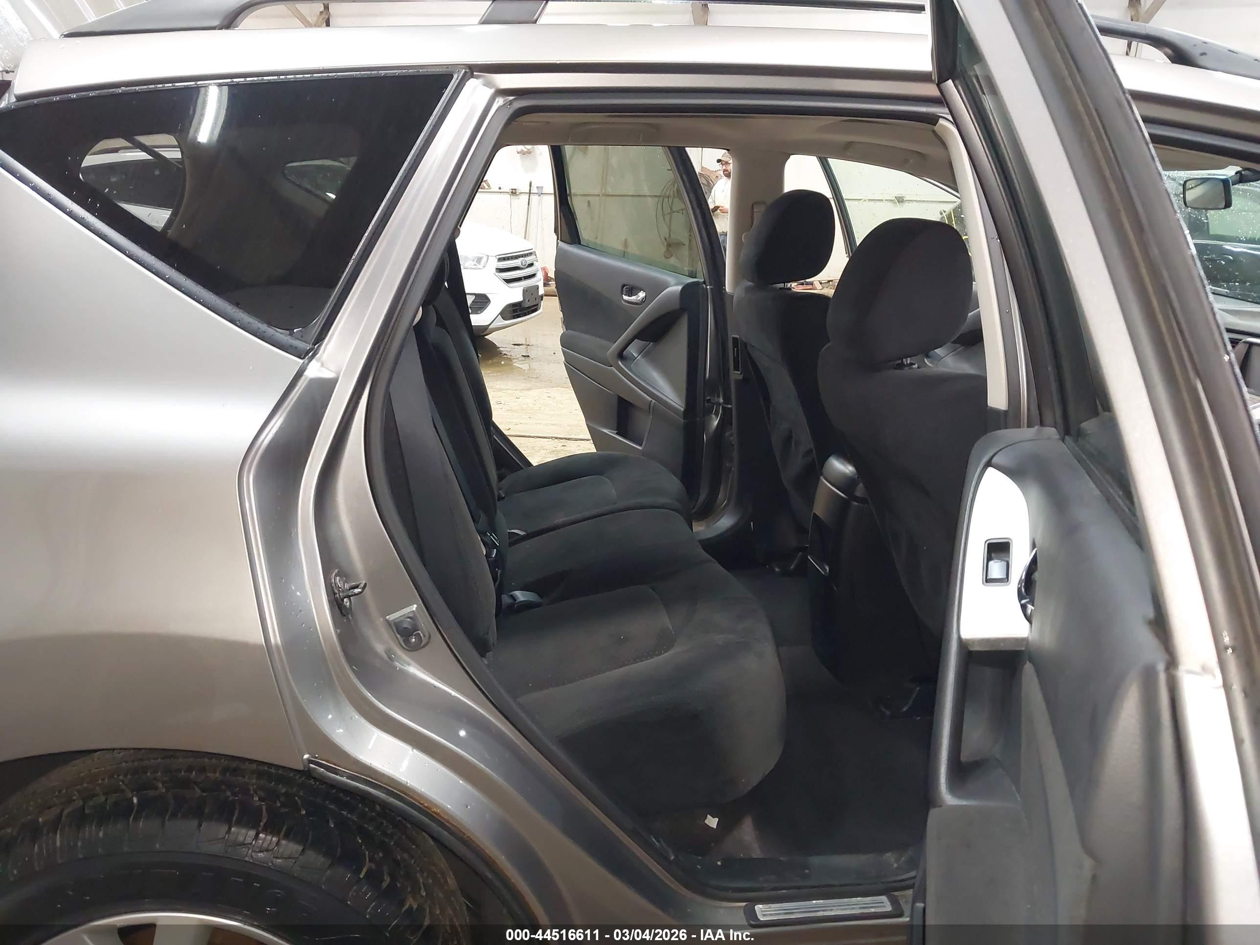 NISSAN MURANO image 8