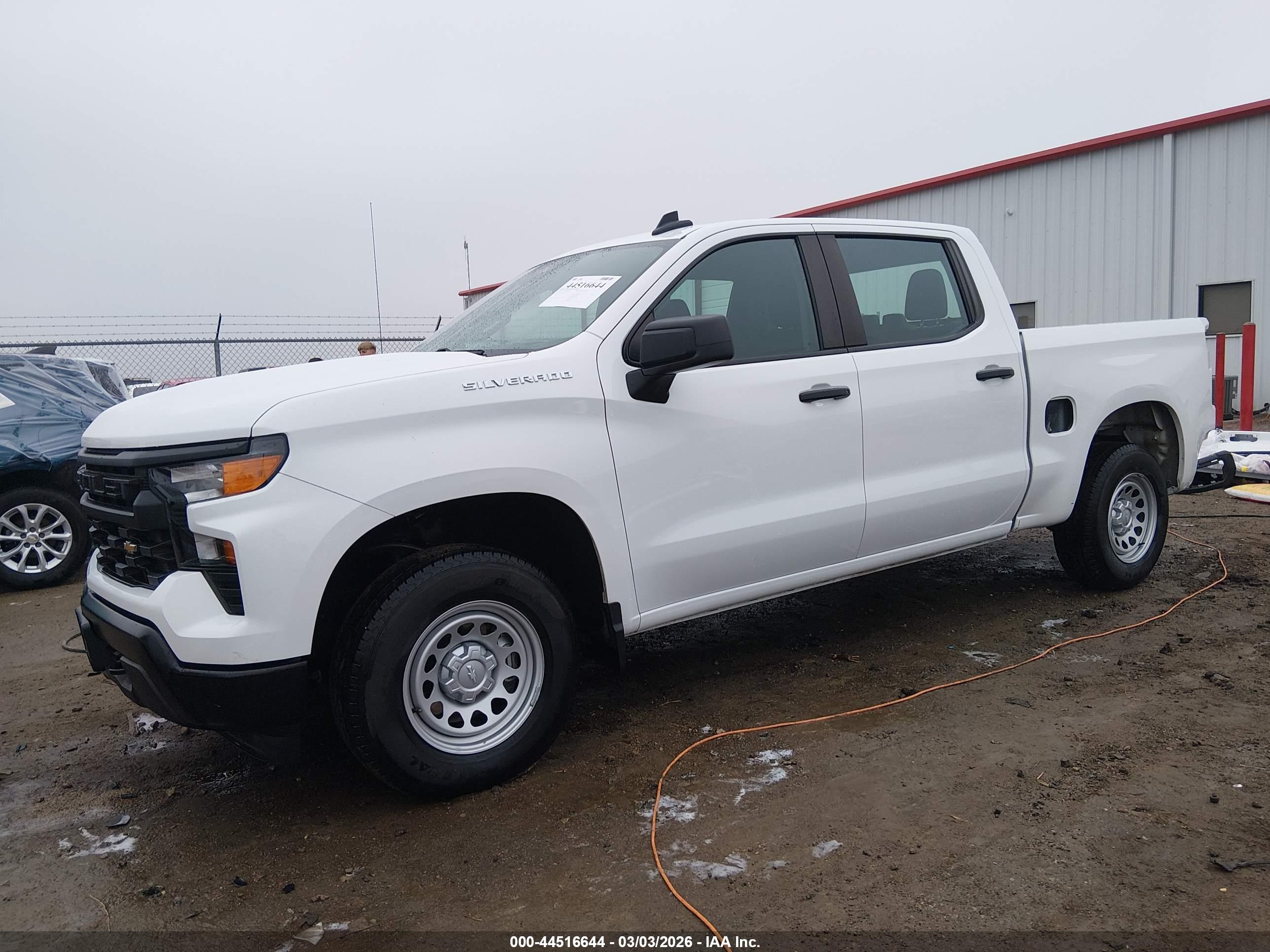 CHEVROLET SILVERADO image 2
