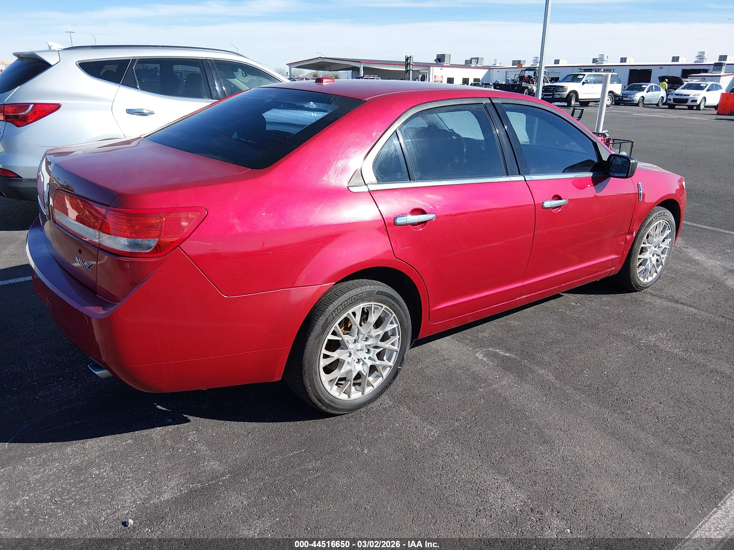 LINCOLN MKZ image 4