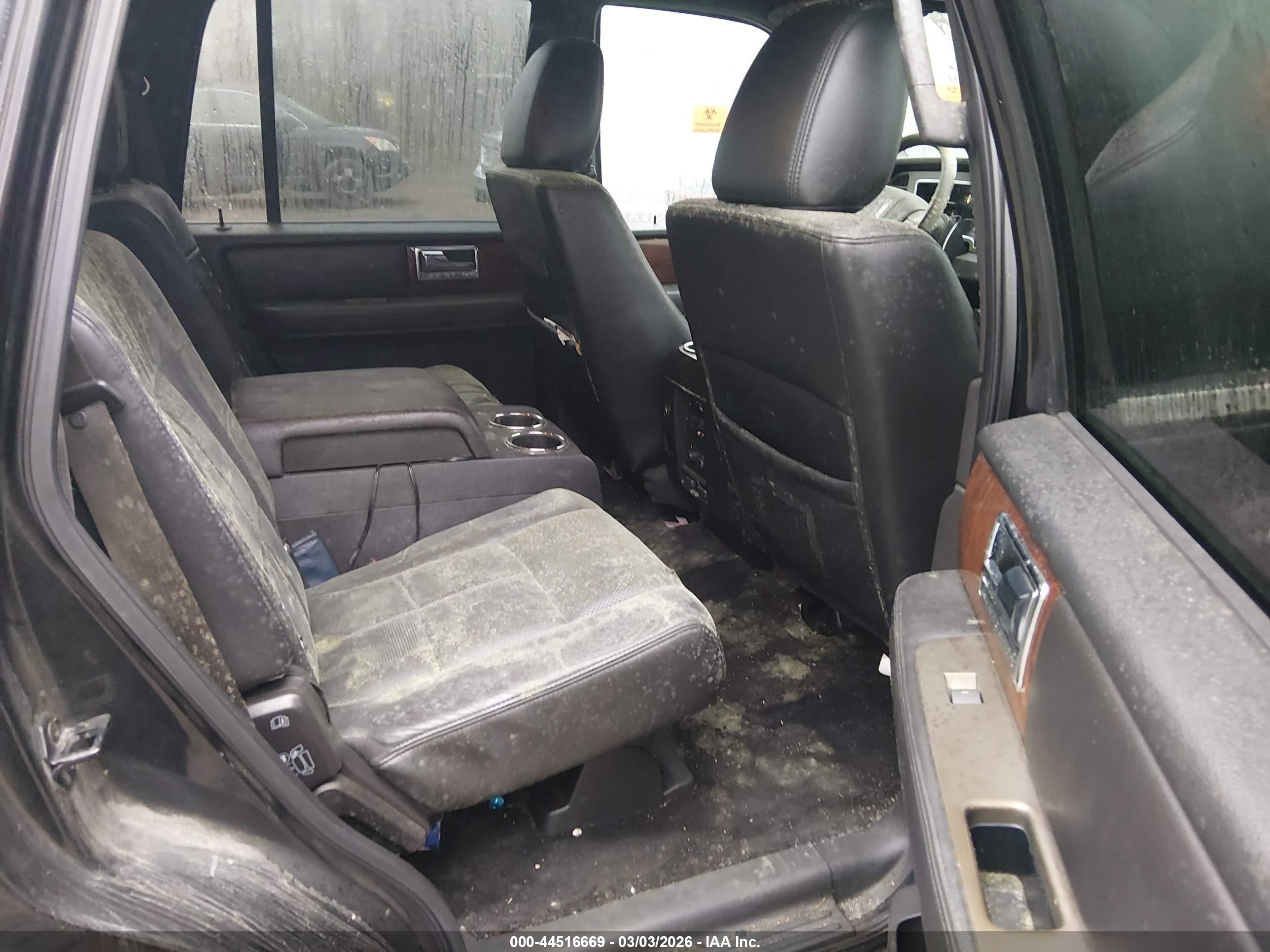 LINCOLN NAVIGATOR image 8