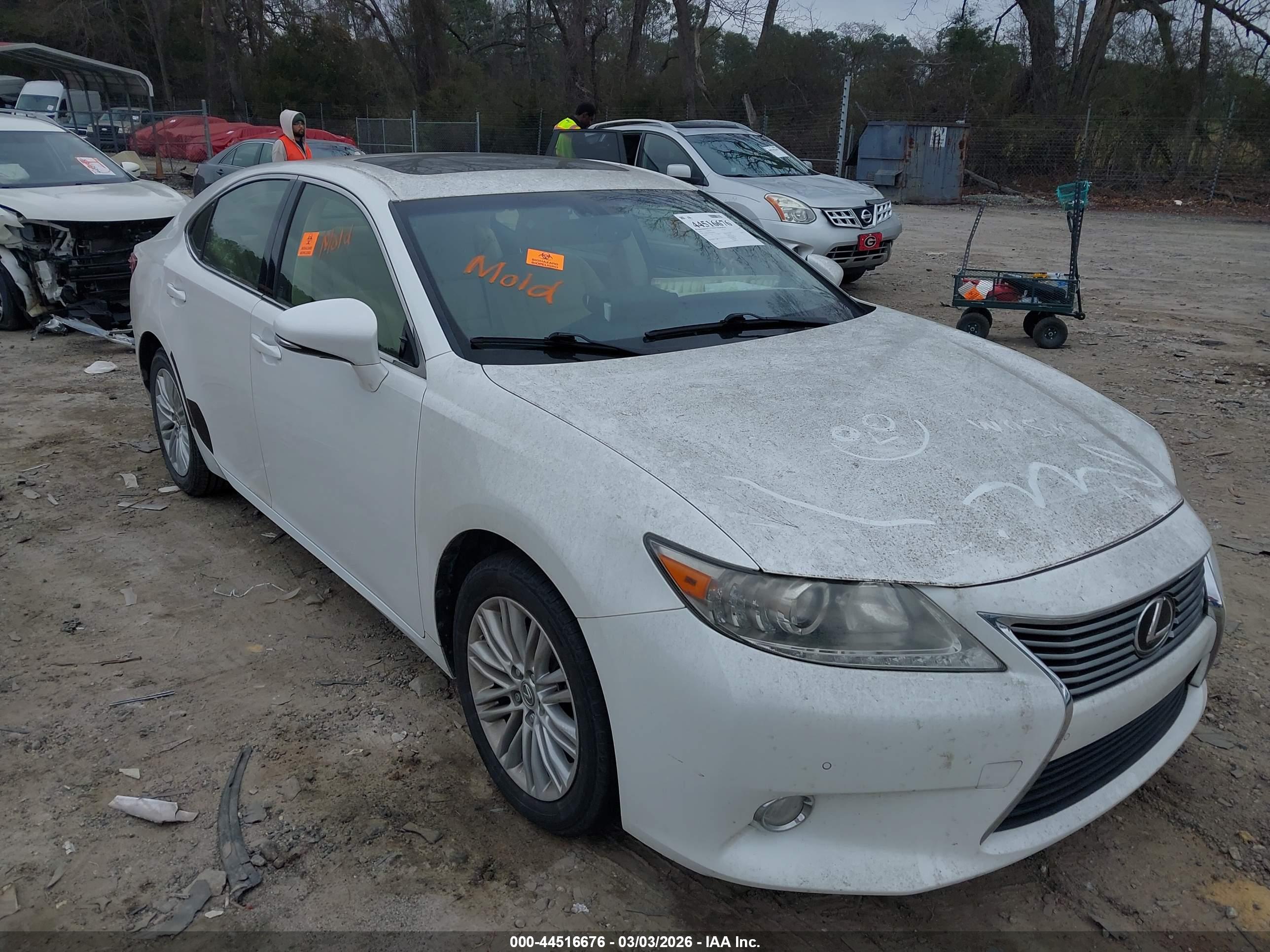 LEXUS ES image 6