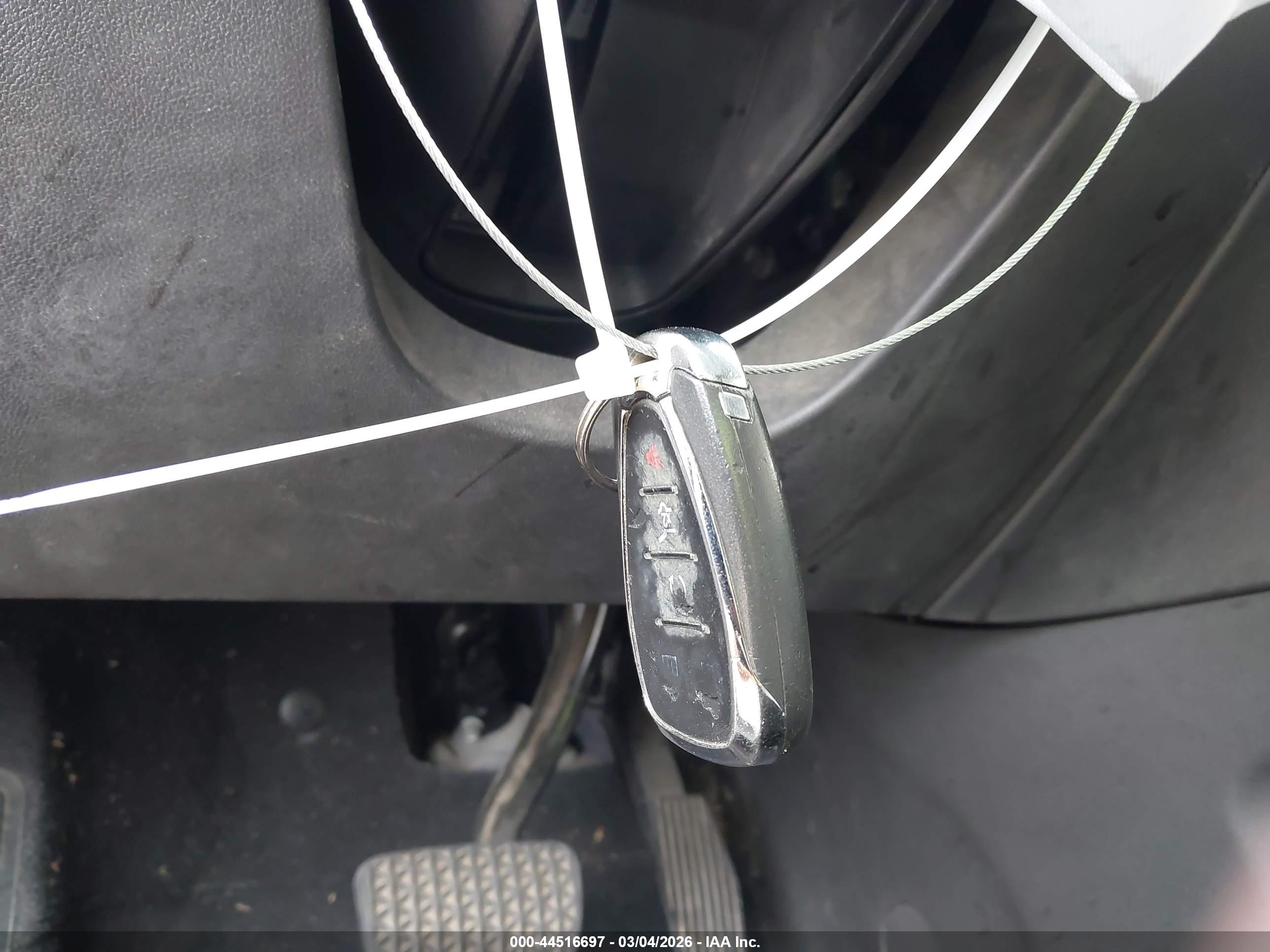 CHEVROLET EQUINOX image 11