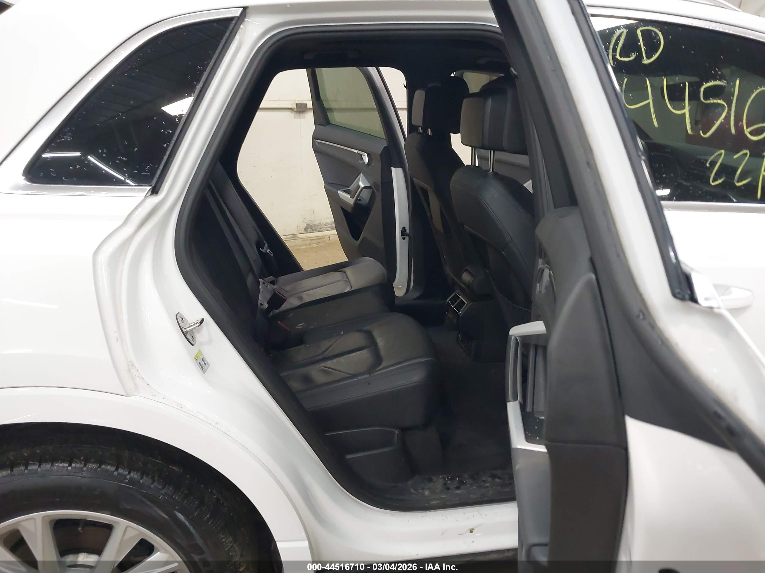 AUDI Q3 image 8