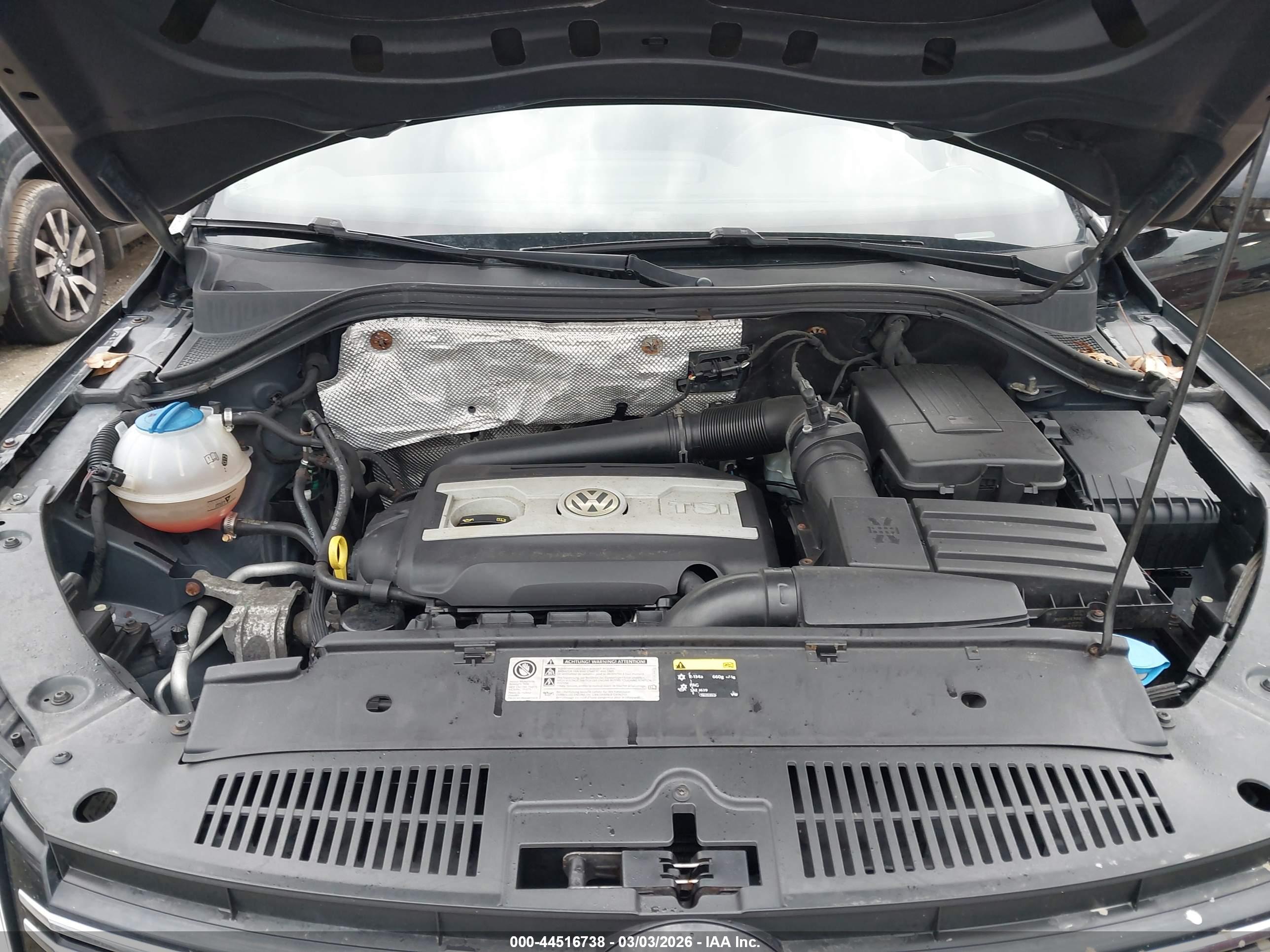 VOLKSWAGEN TIGUAN image 10