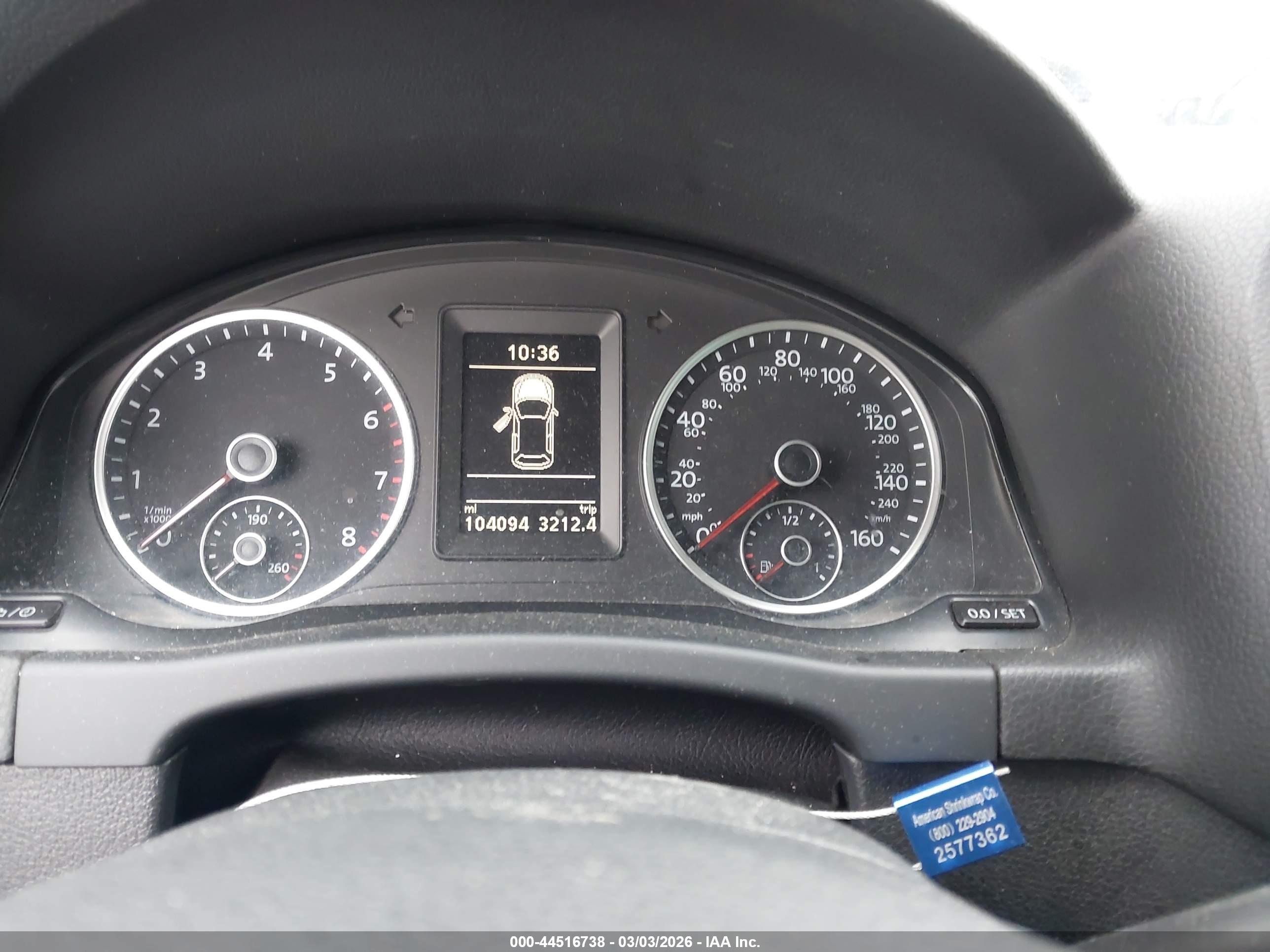VOLKSWAGEN TIGUAN image 7