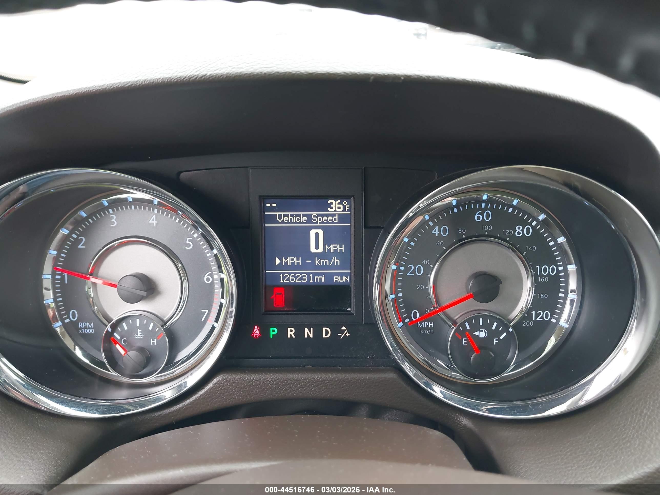 CHRYSLER TOWN image 7