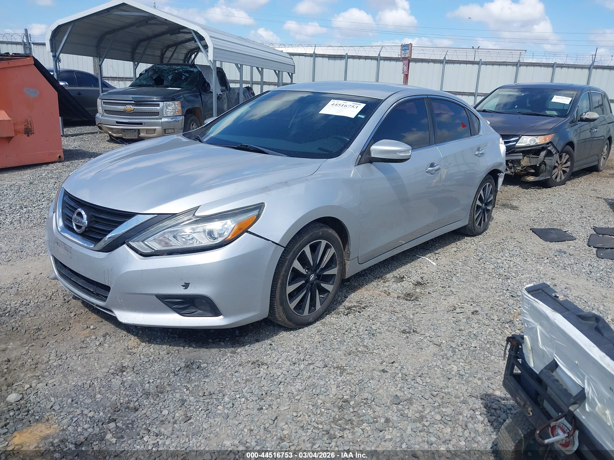 NISSAN ALTIMA image 2