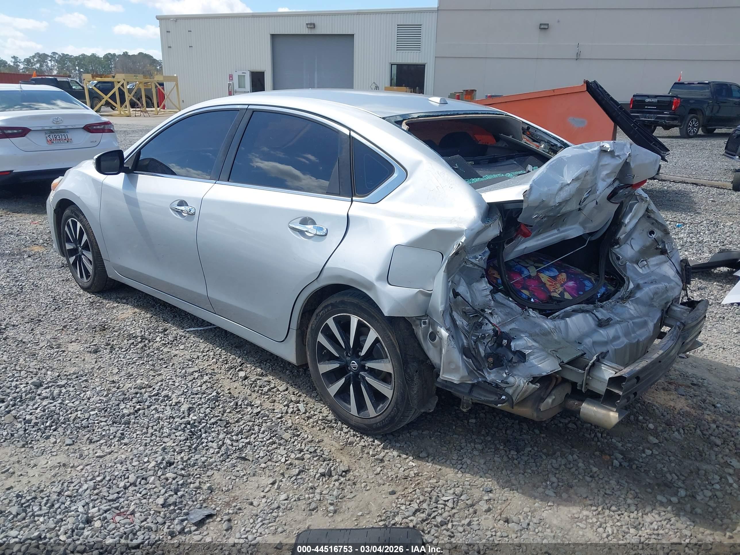 NISSAN ALTIMA image 3
