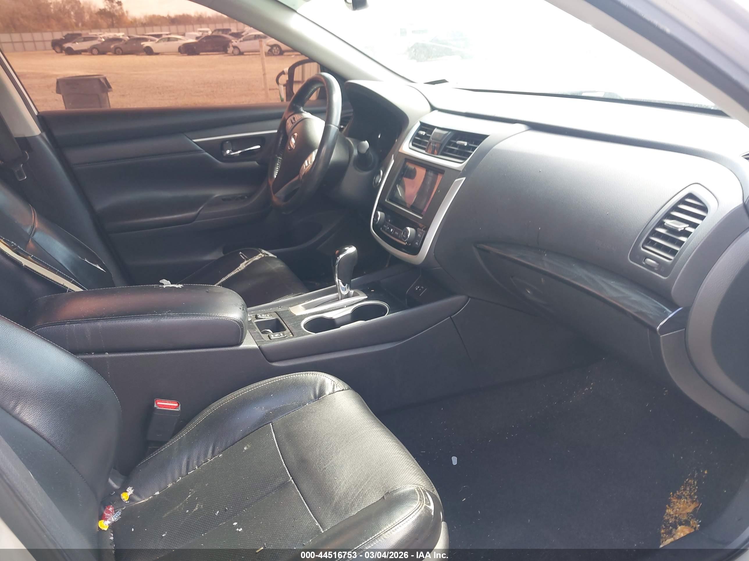 NISSAN ALTIMA image 5
