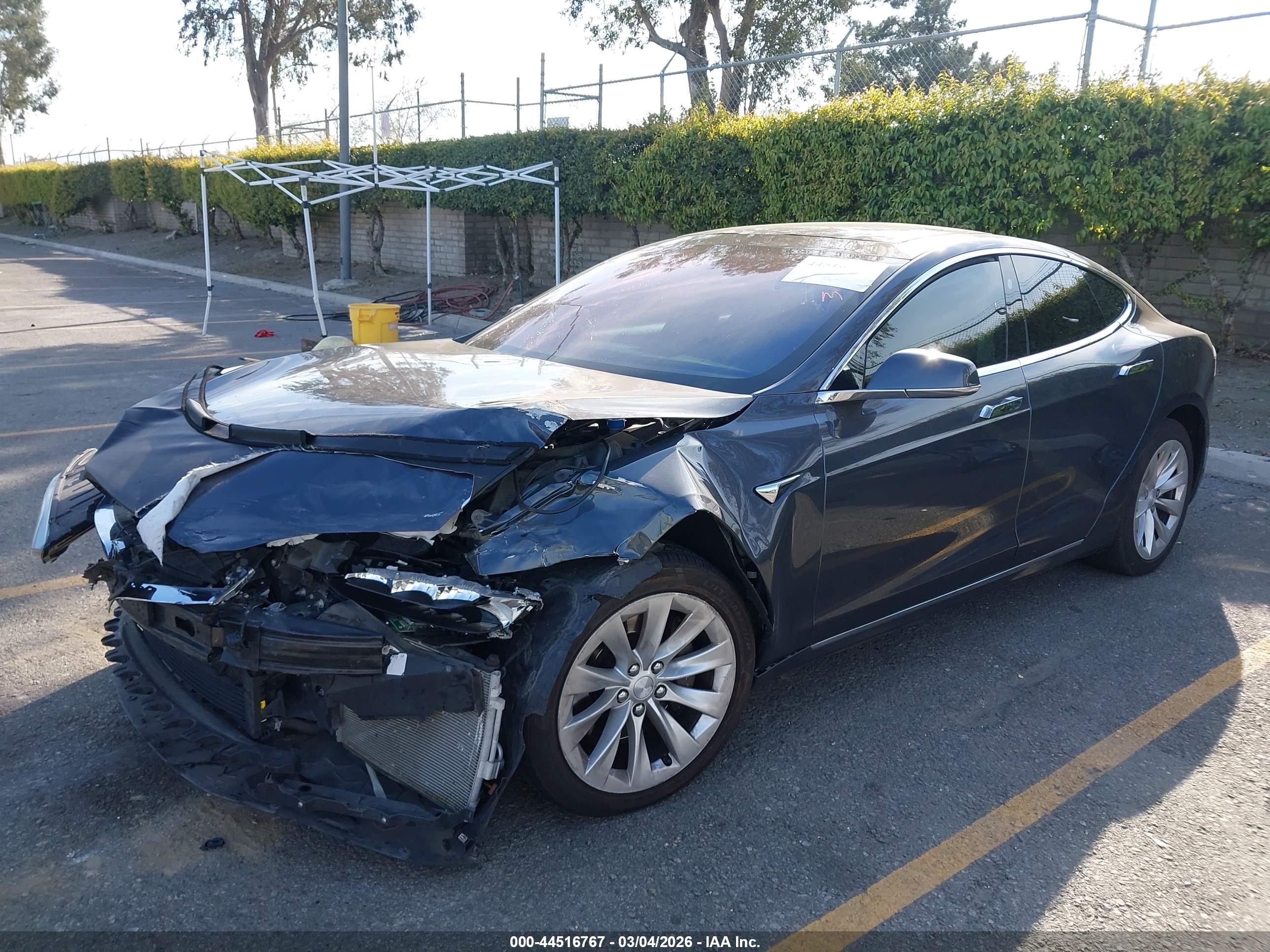TESLA MODEL image 2