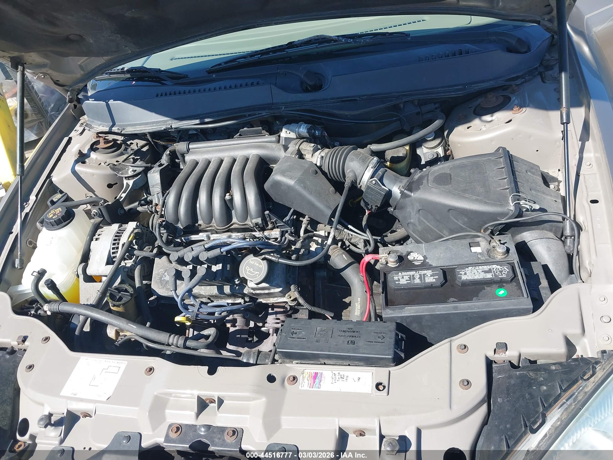 FORD TAURUS image 10