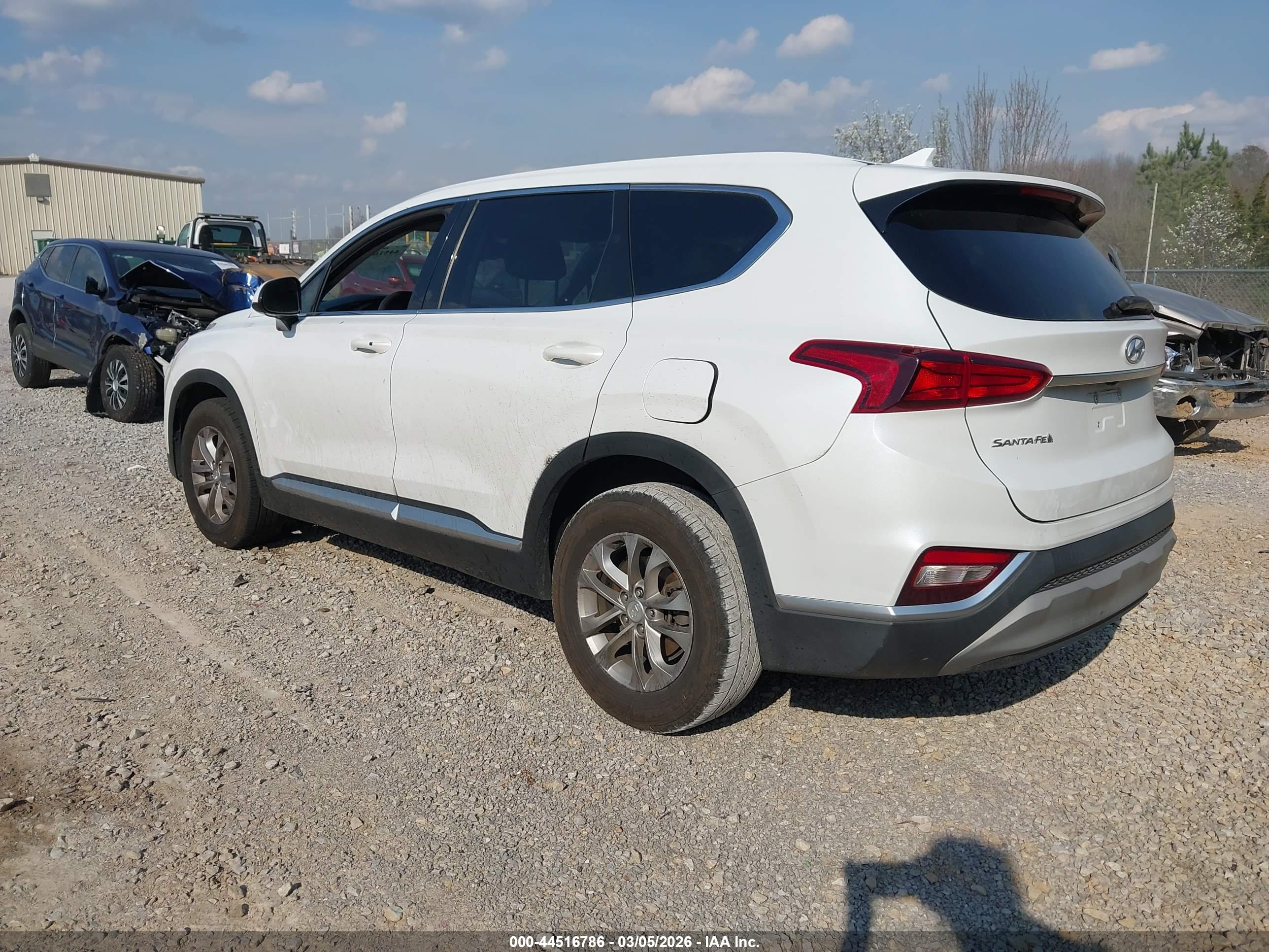 HYUNDAI SANTA image 3