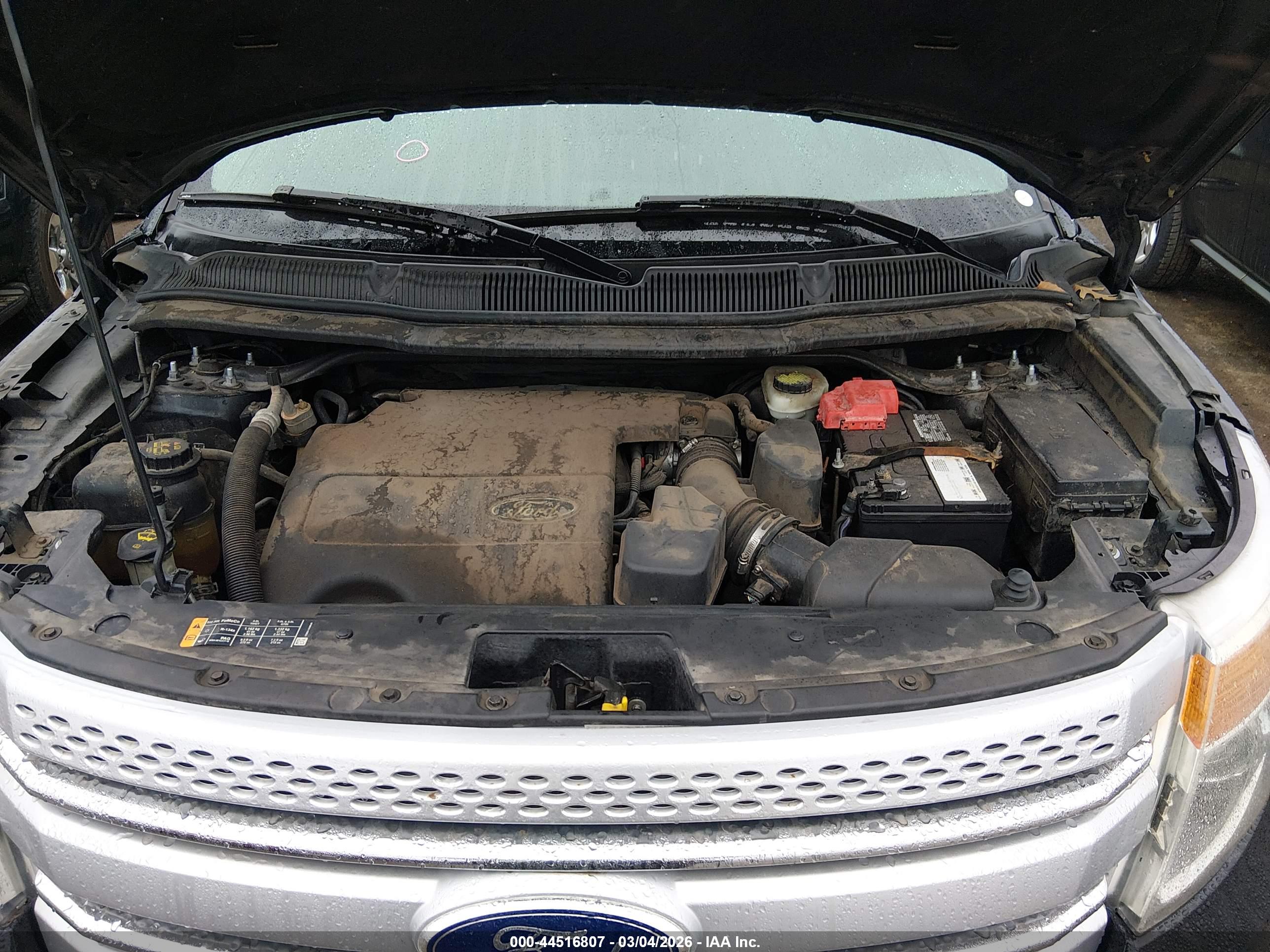 FORD EXPLORER image 10