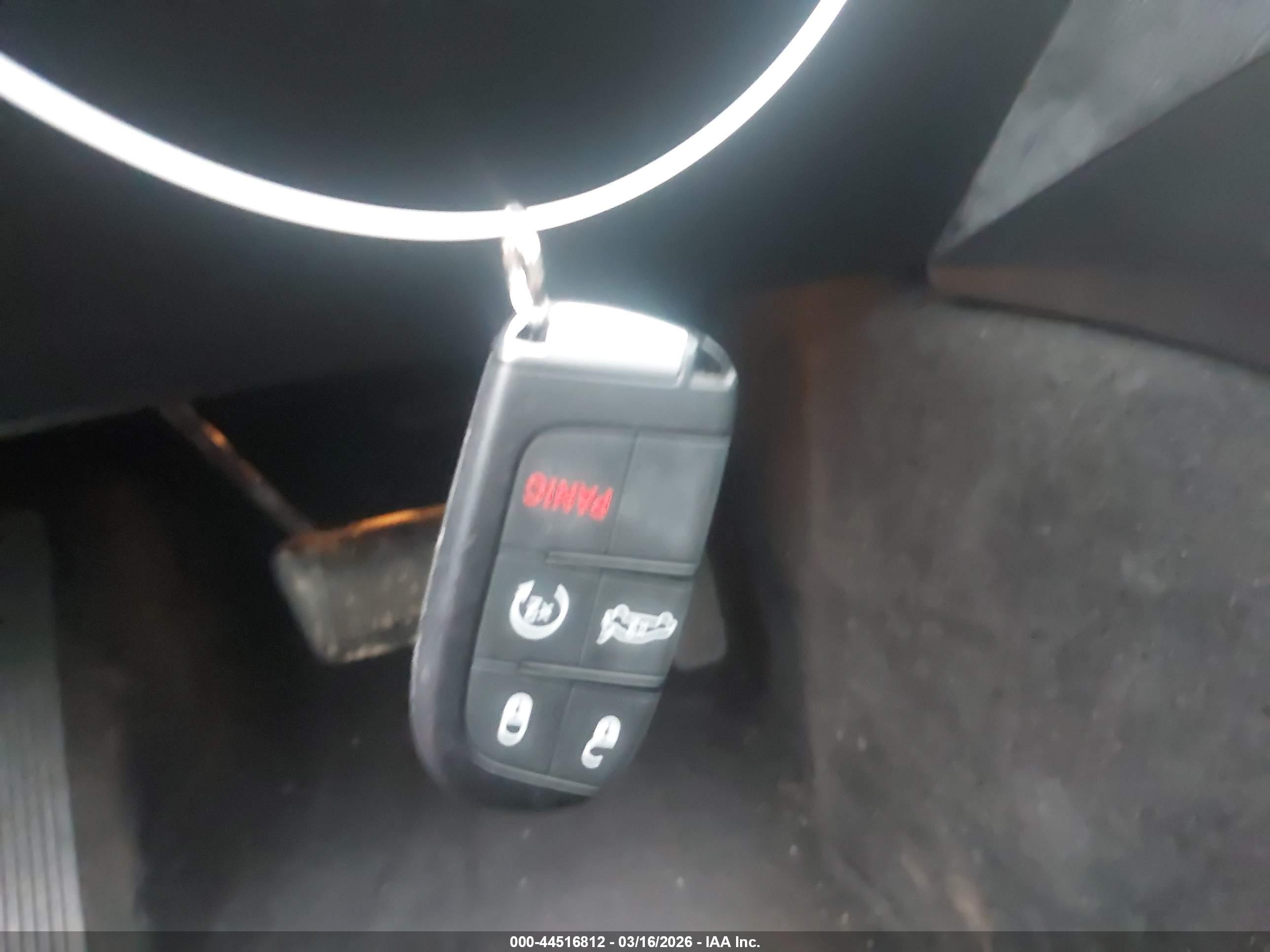 CHRYSLER 300 image 11