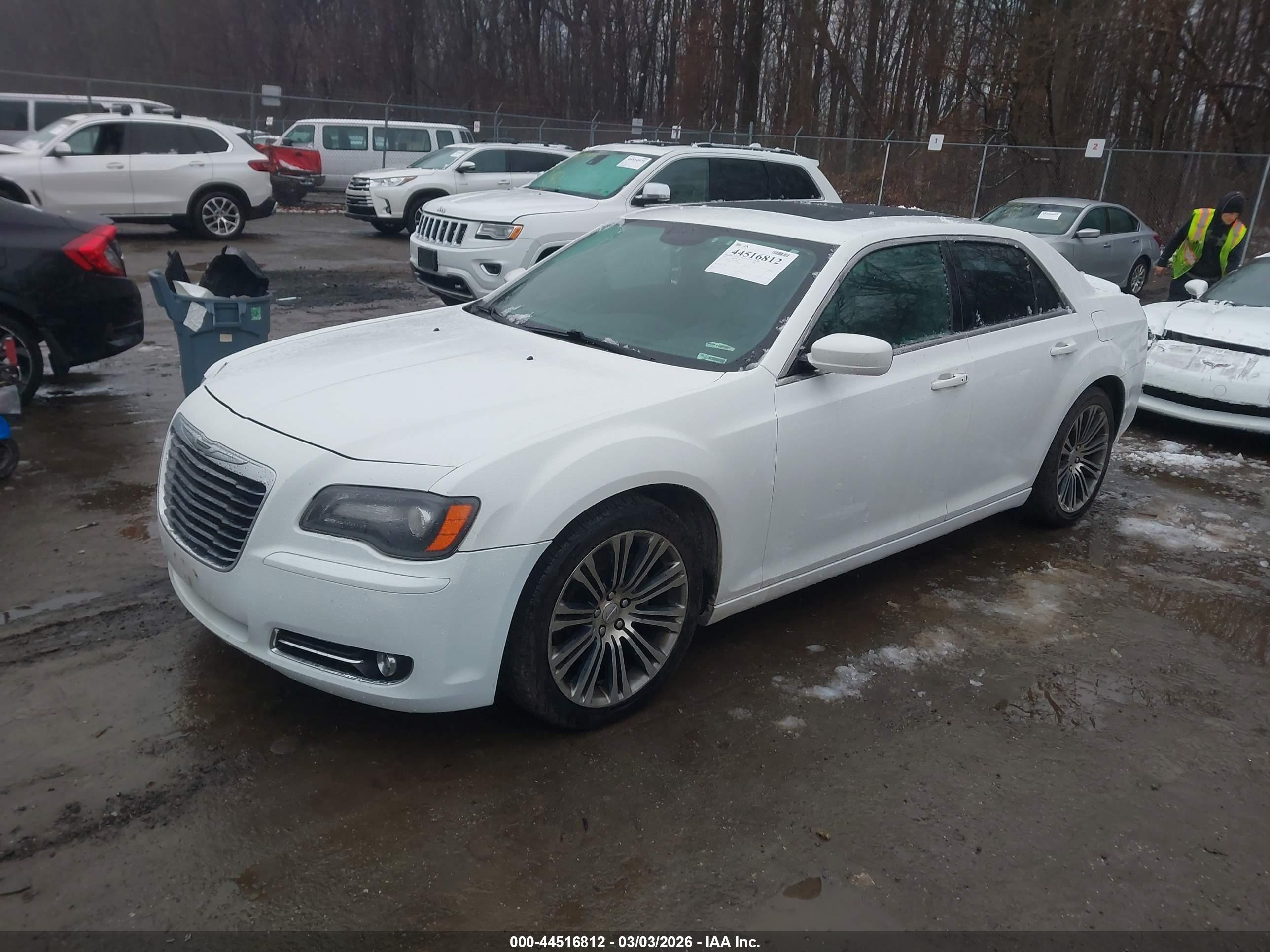 CHRYSLER 300 image 2